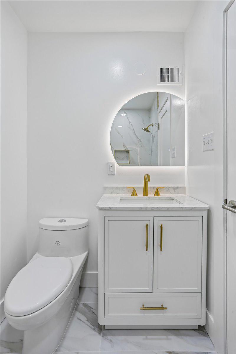 REGENCY ESTATES - Residential