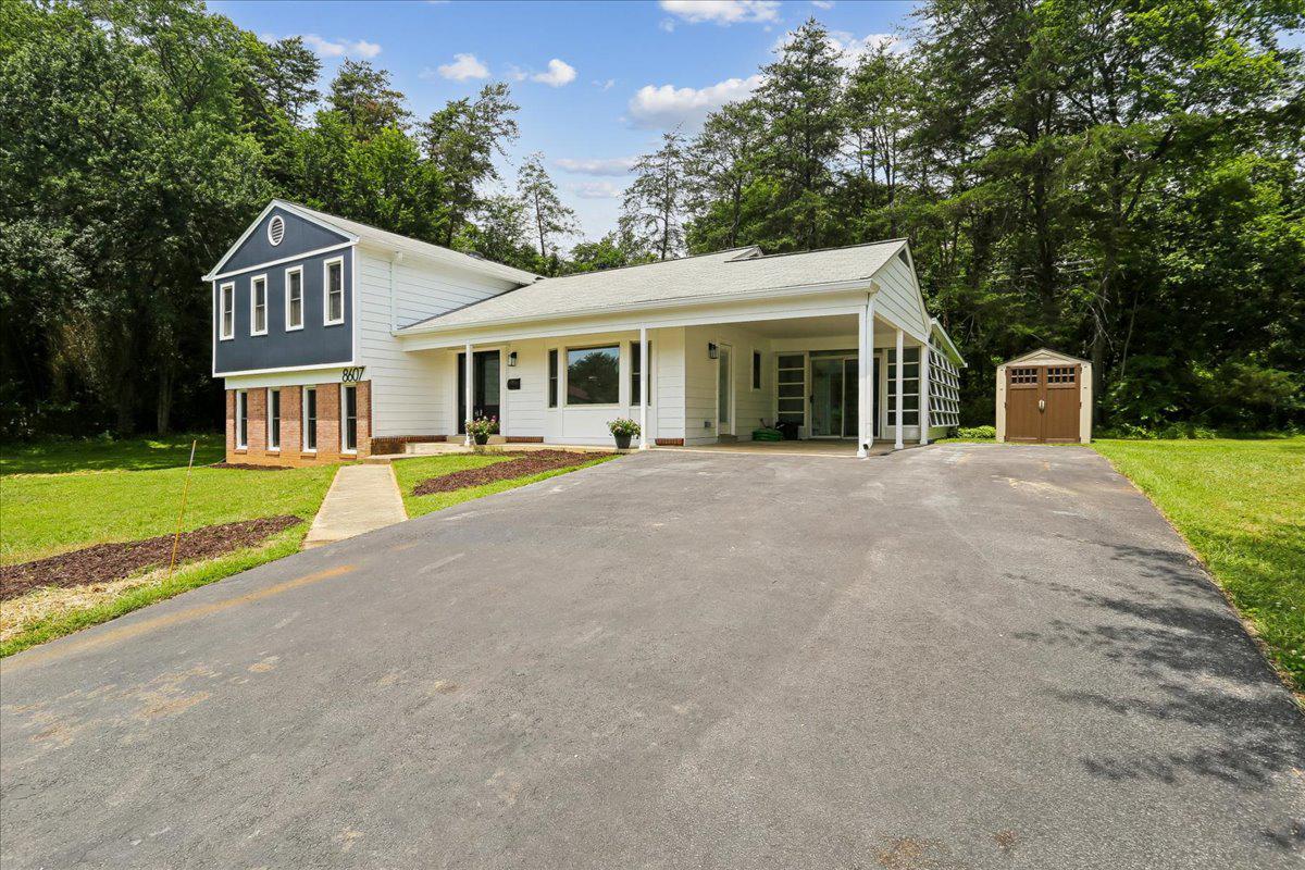 REGENCY ESTATES - Residential
