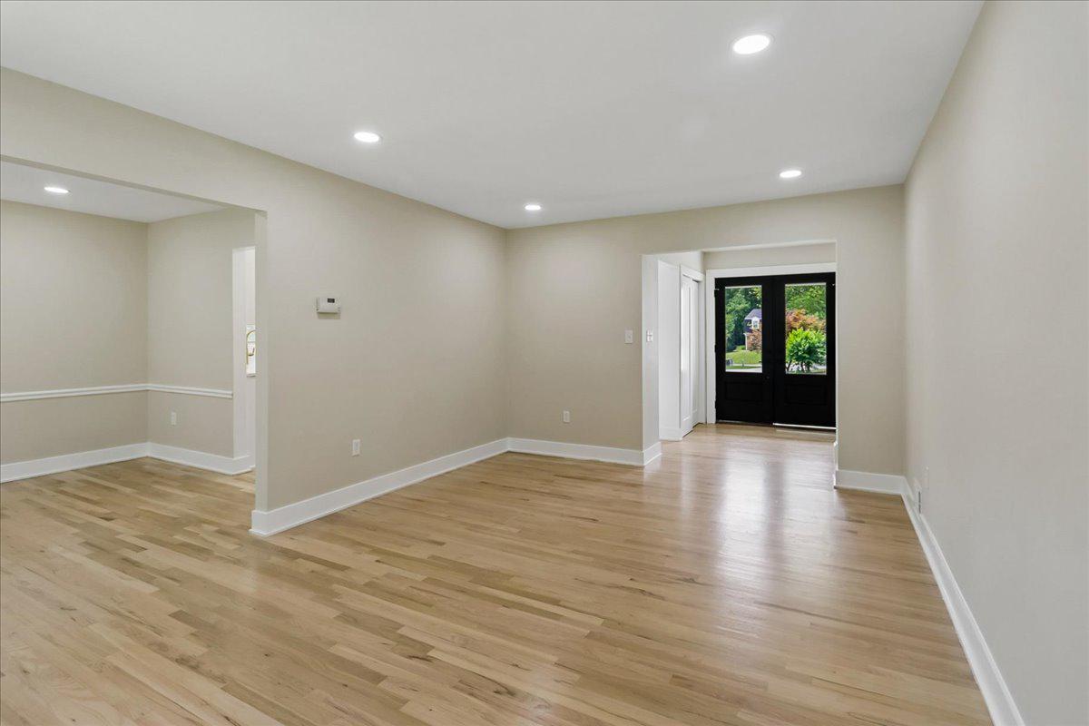REGENCY ESTATES - Residential