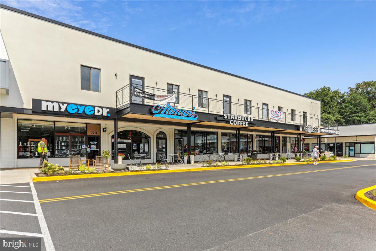REGENCY ESTATES - Residential