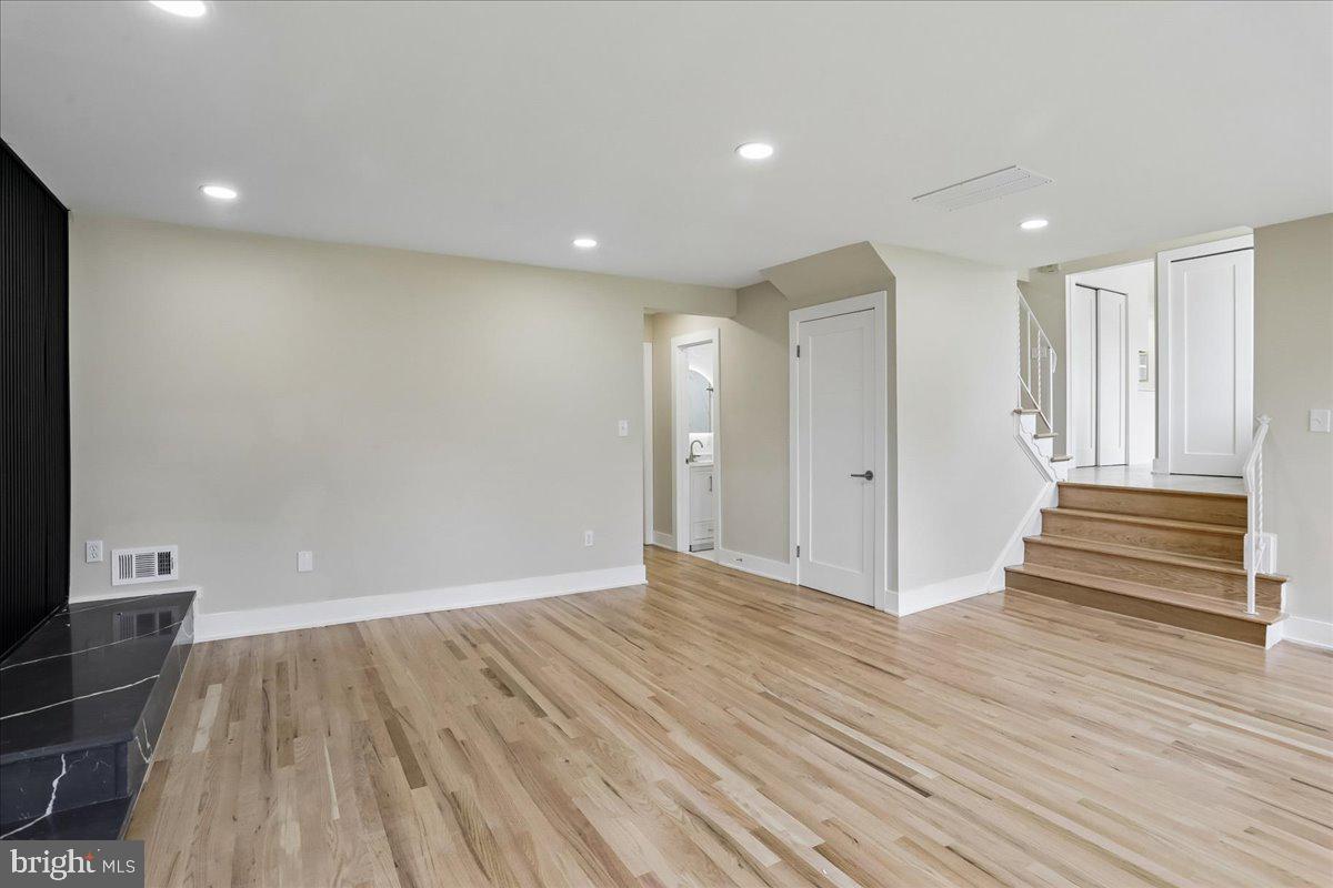 REGENCY ESTATES - Residential
