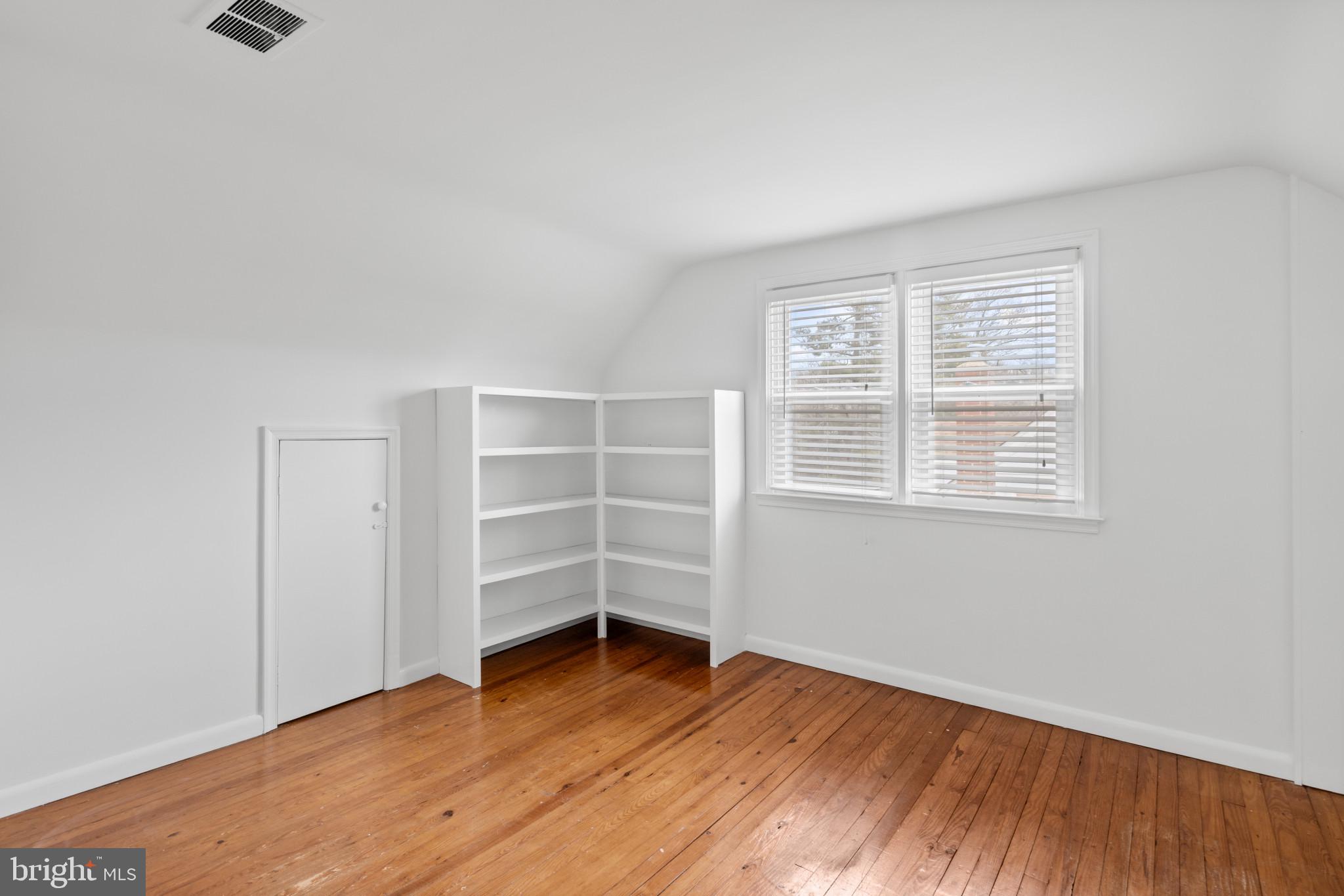 ROSELAND HEIGHTS - Residential