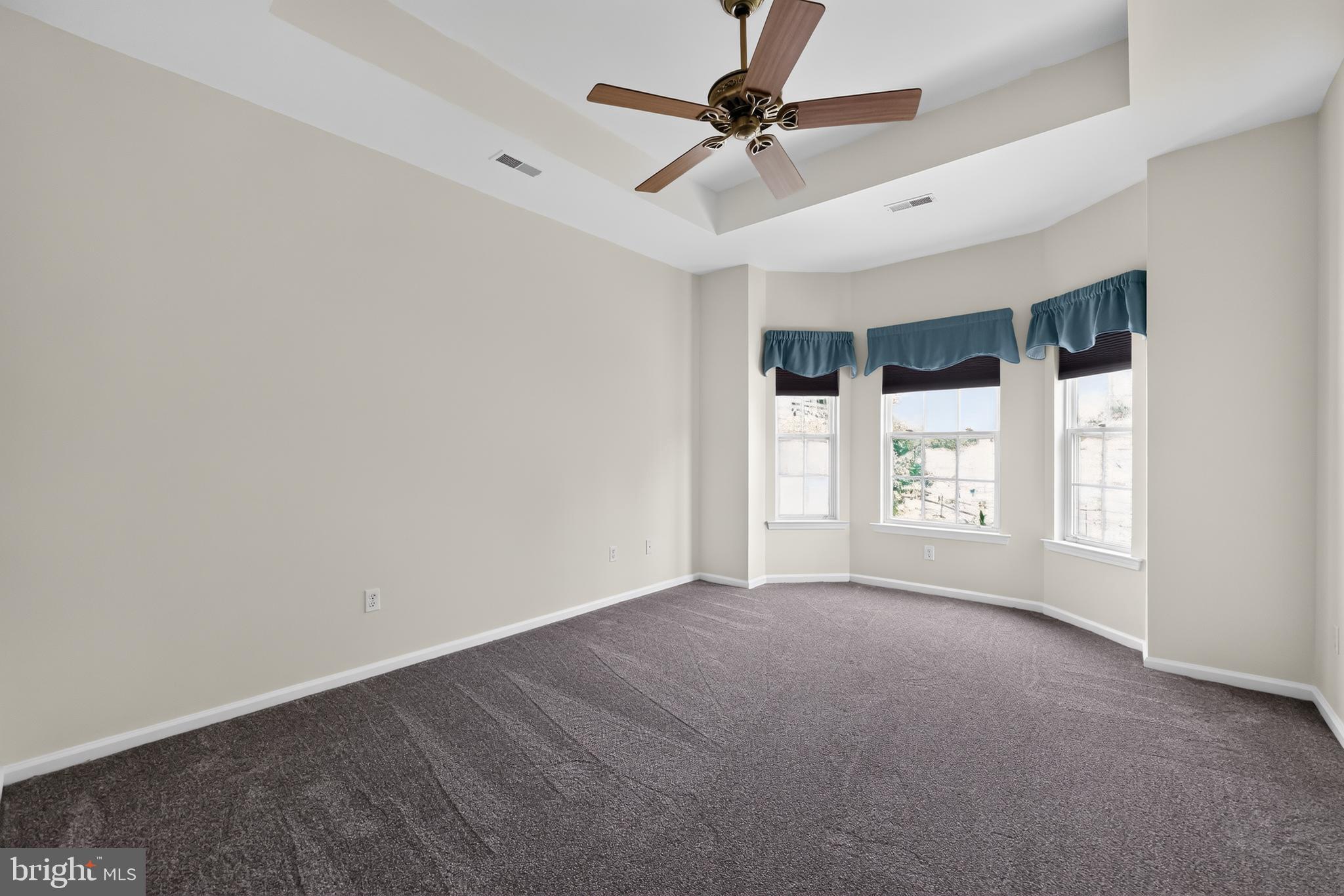 CREEKSIDE VILLAGE - Residential
