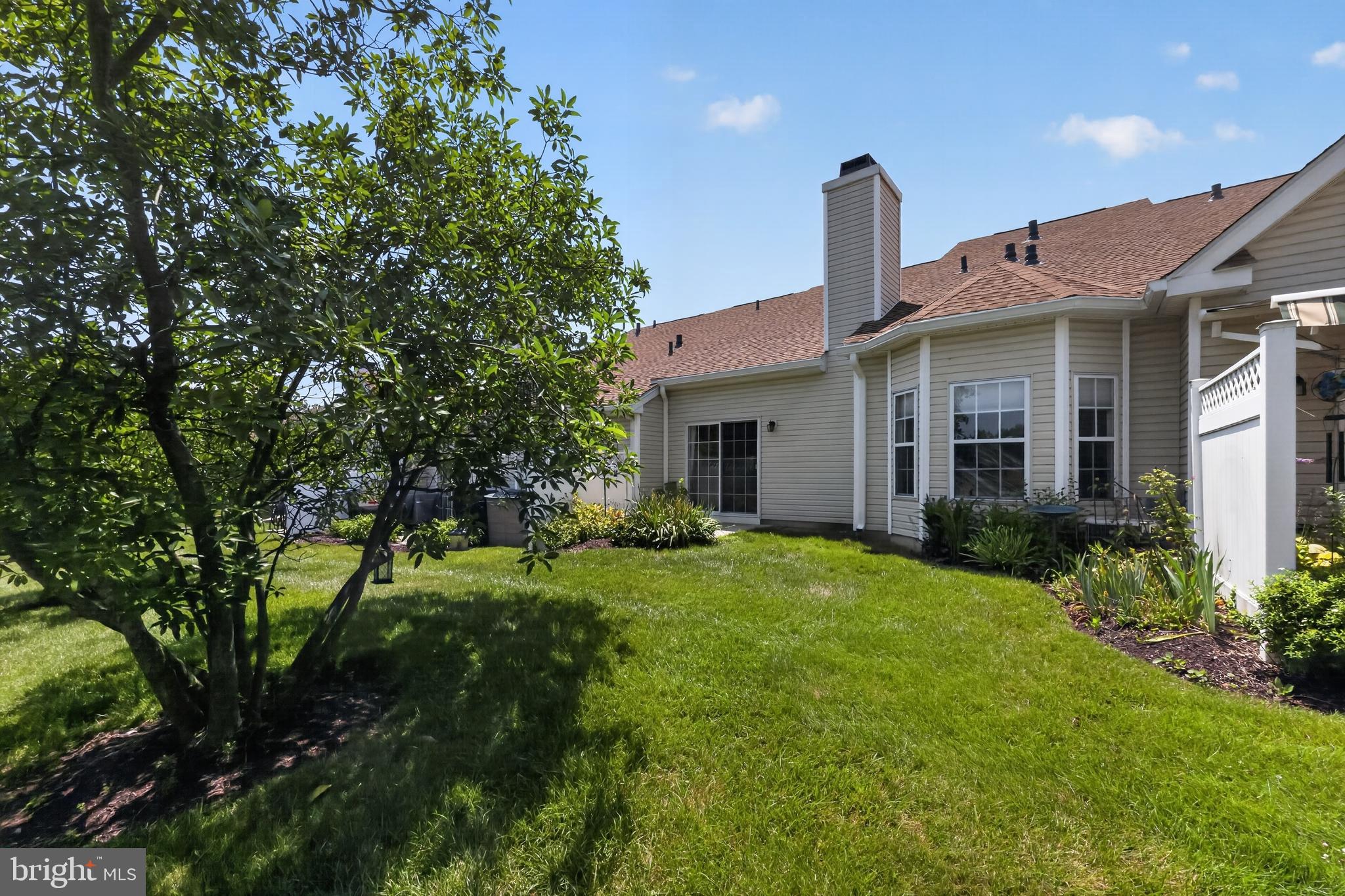 CREEKSIDE VILLAGE - Residential