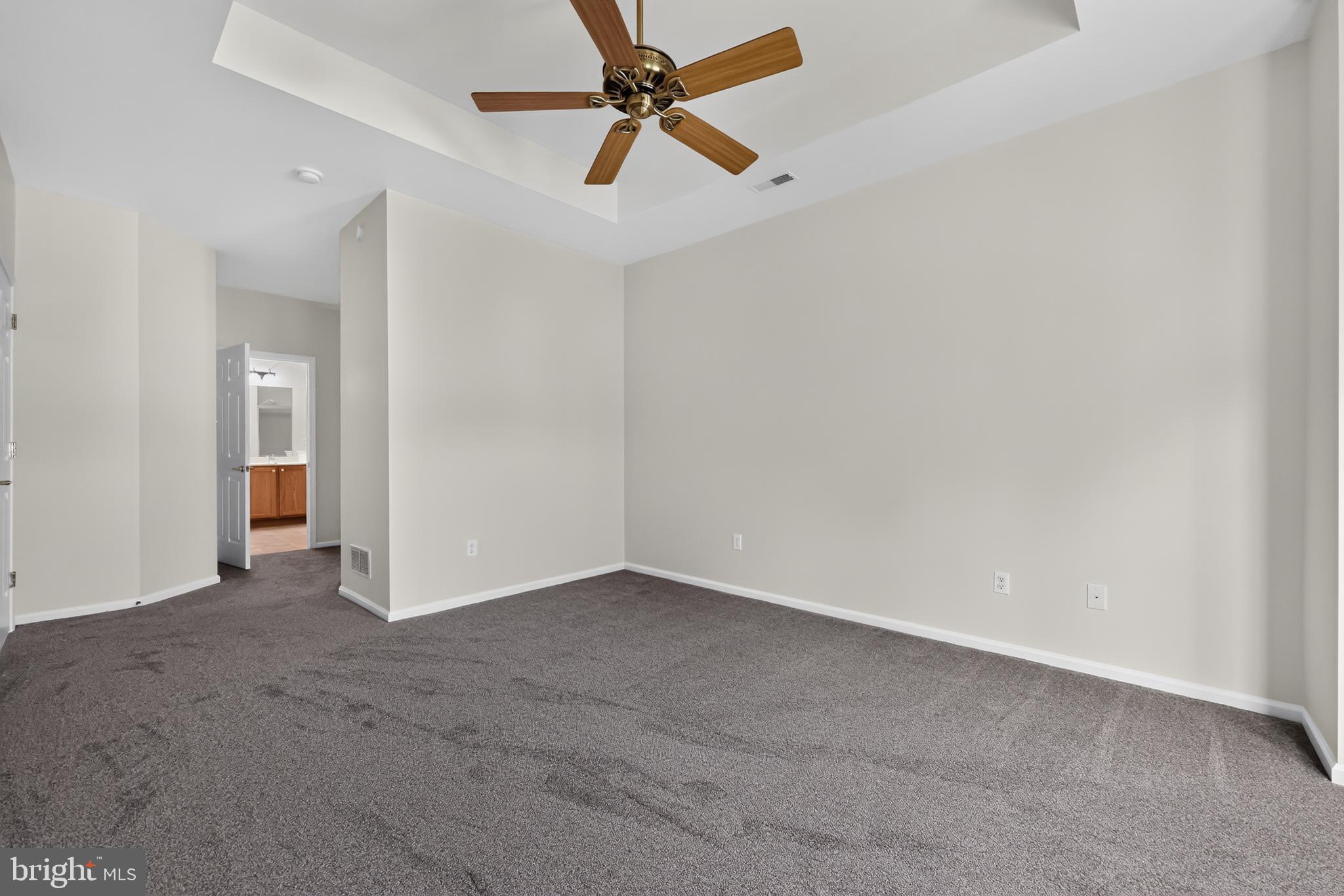 CREEKSIDE VILLAGE - Residential