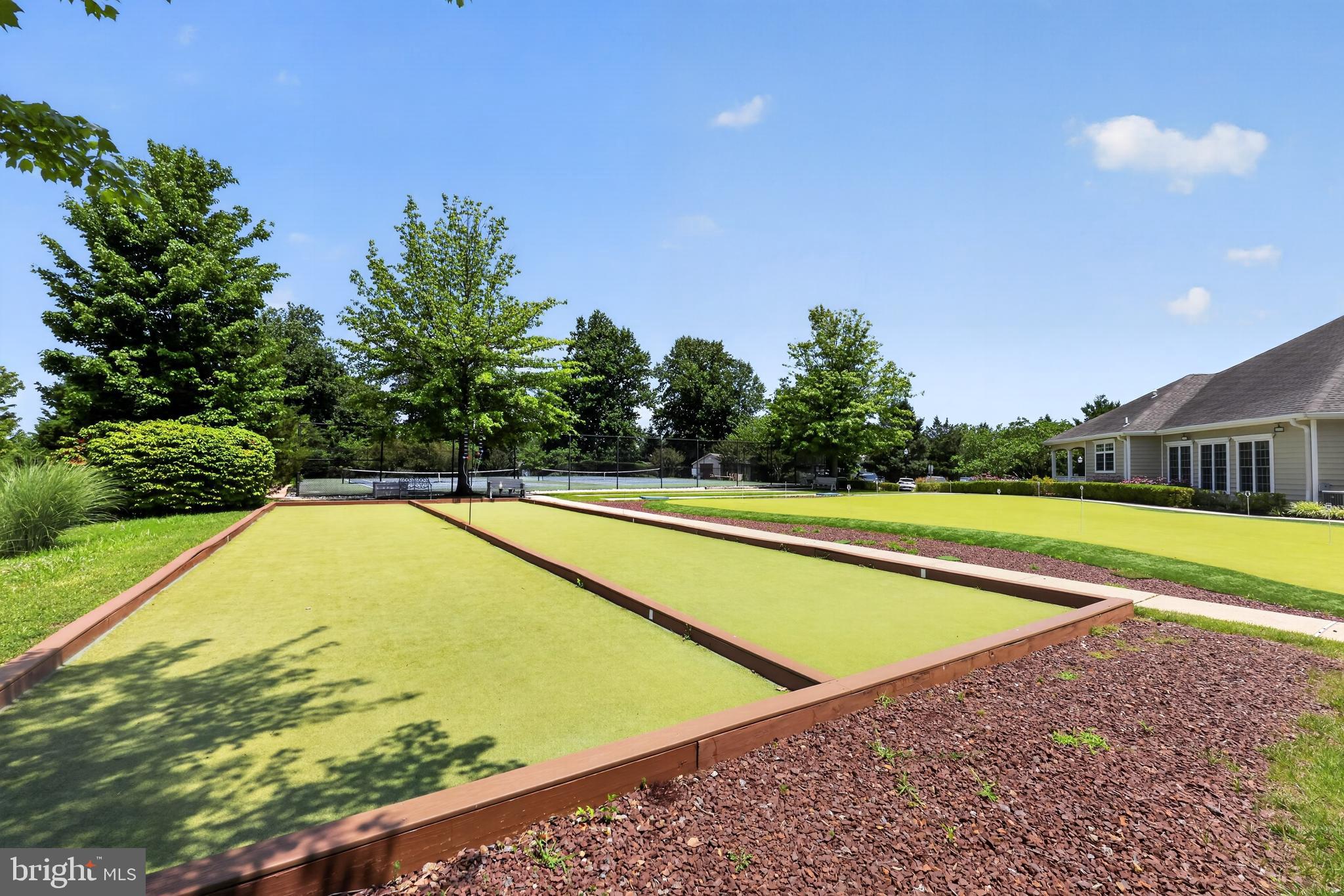 CREEKSIDE VILLAGE - Residential