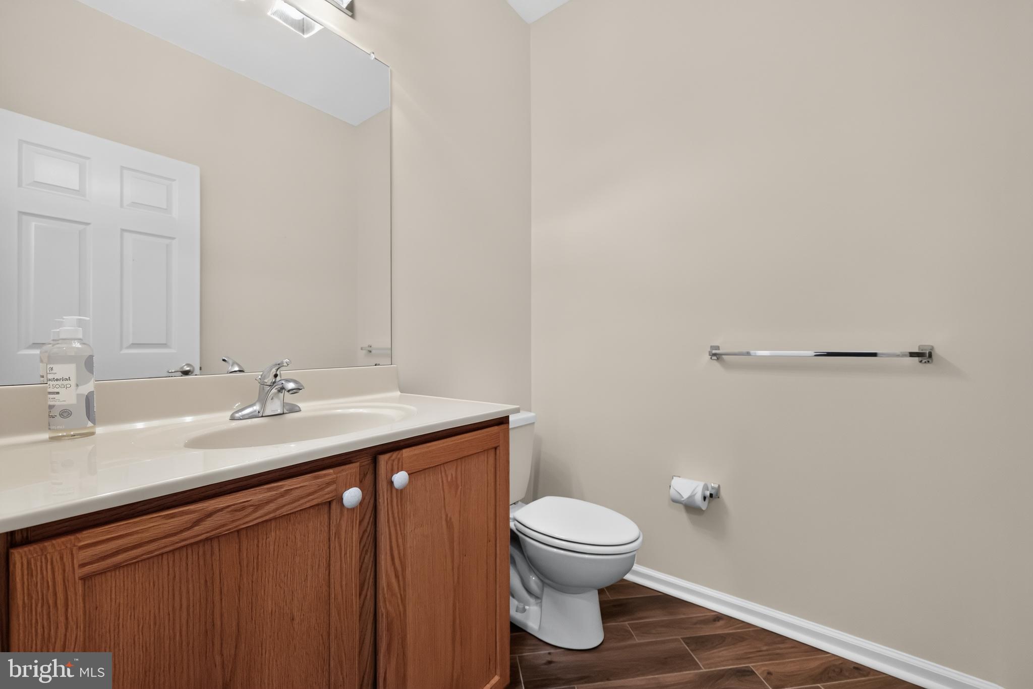 CREEKSIDE VILLAGE - Residential