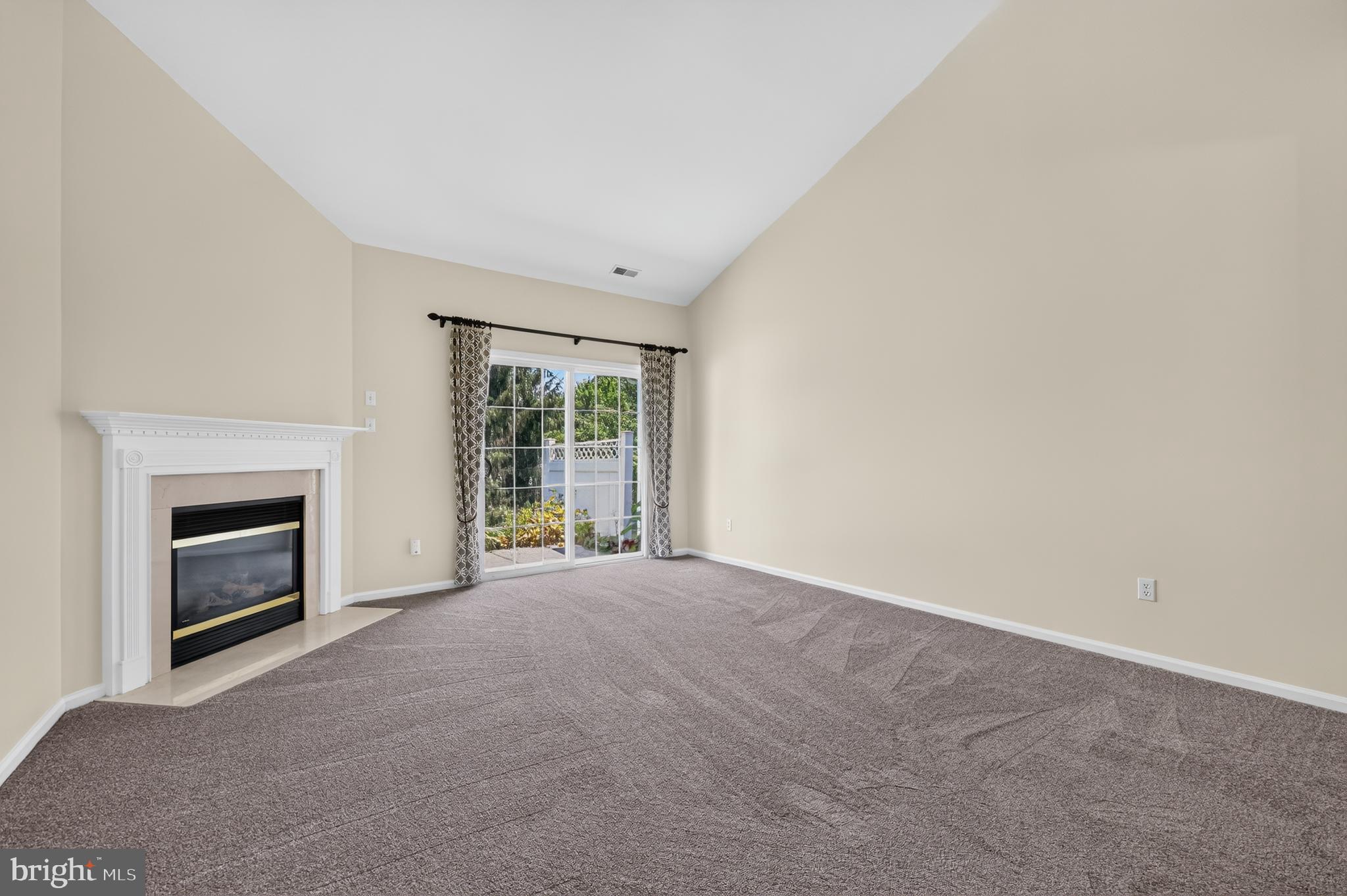 CREEKSIDE VILLAGE - Residential