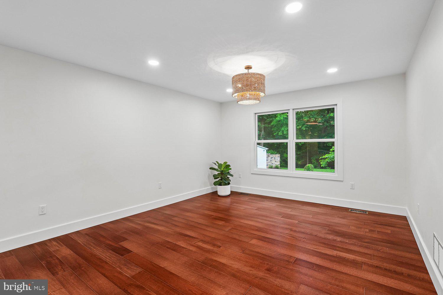 LOCKSLEY - Residential