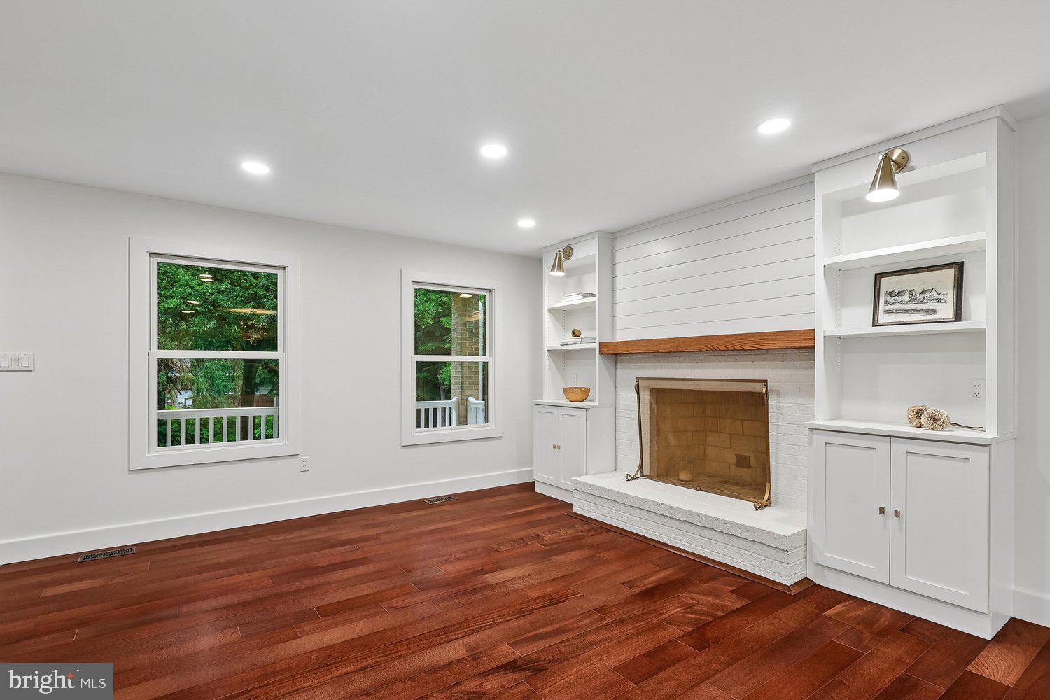 LOCKSLEY - Residential