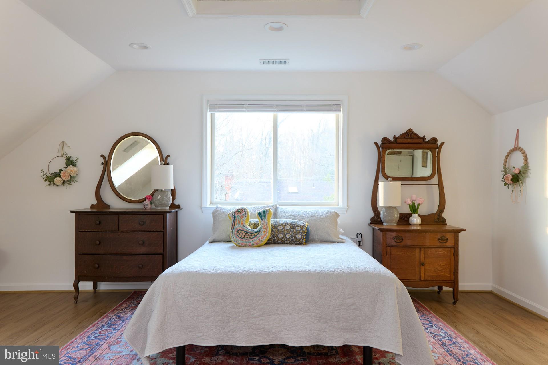 LOCKSLEY - Residential
