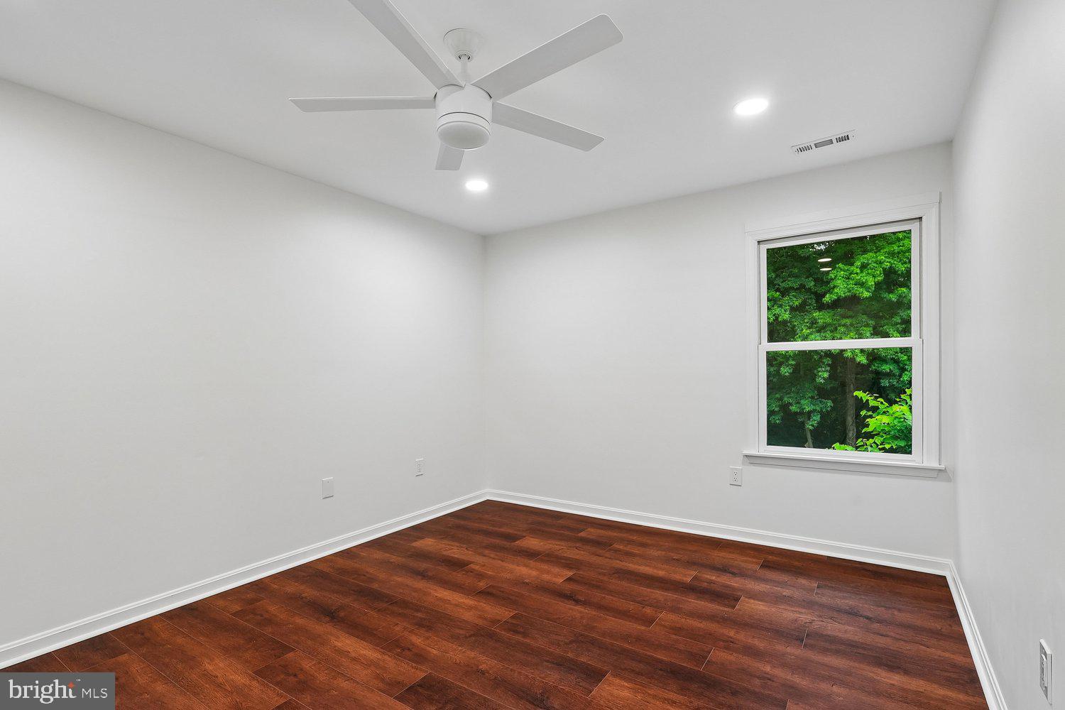 LOCKSLEY - Residential
