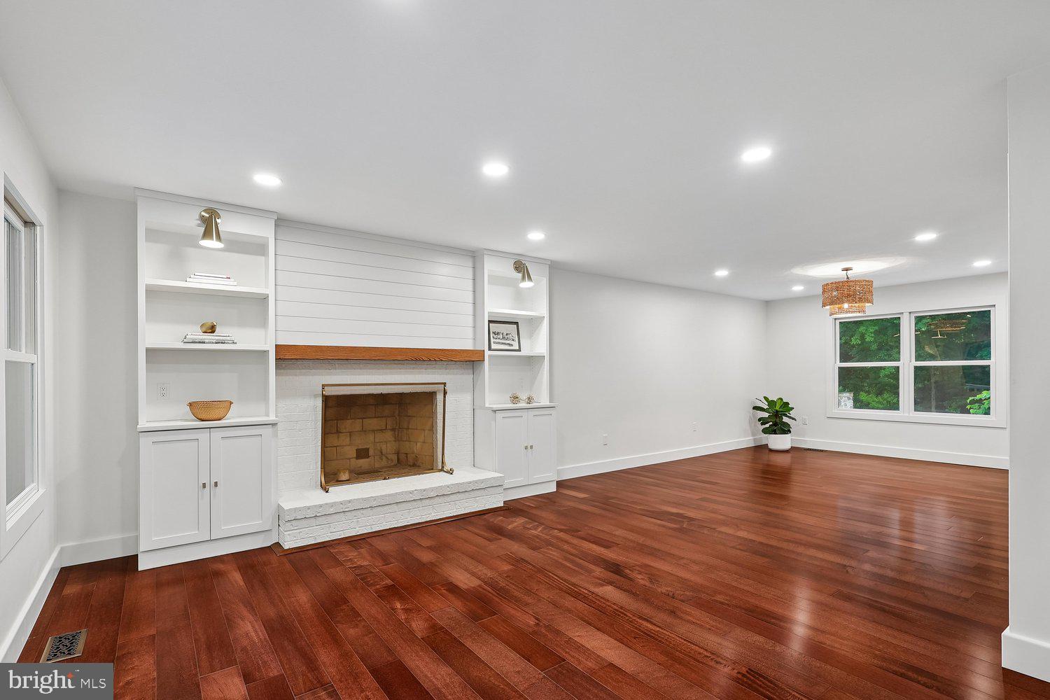 LOCKSLEY - Residential