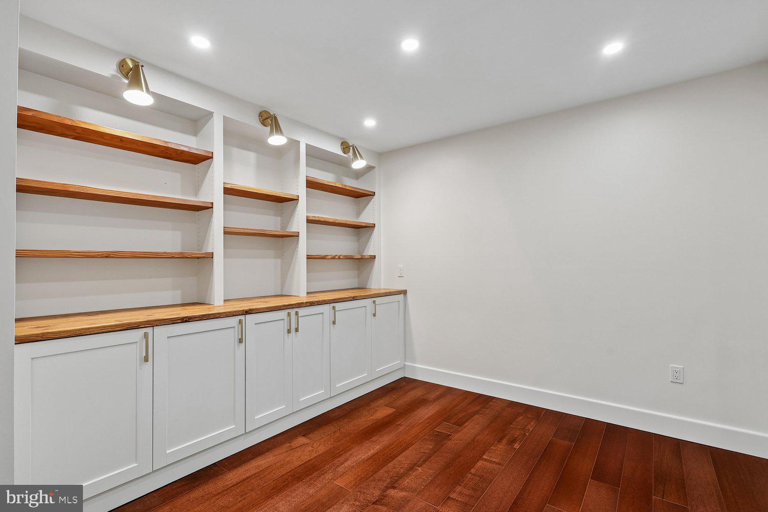LOCKSLEY - Residential