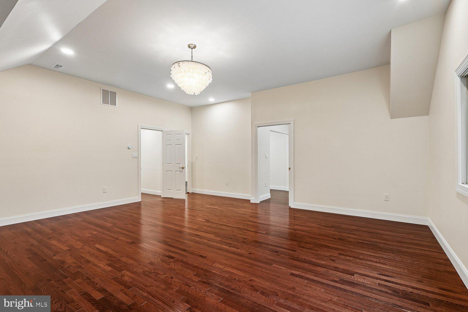 LOCKSLEY - Residential