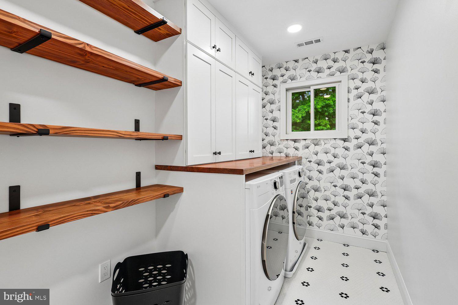 LOCKSLEY - Residential