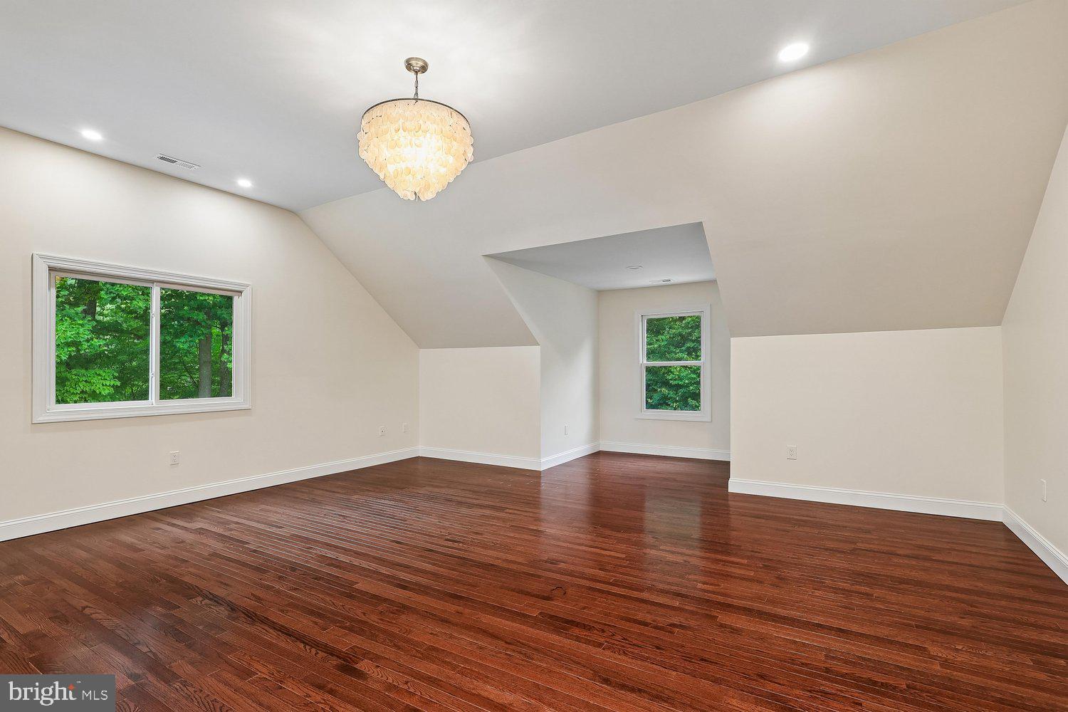 LOCKSLEY - Residential