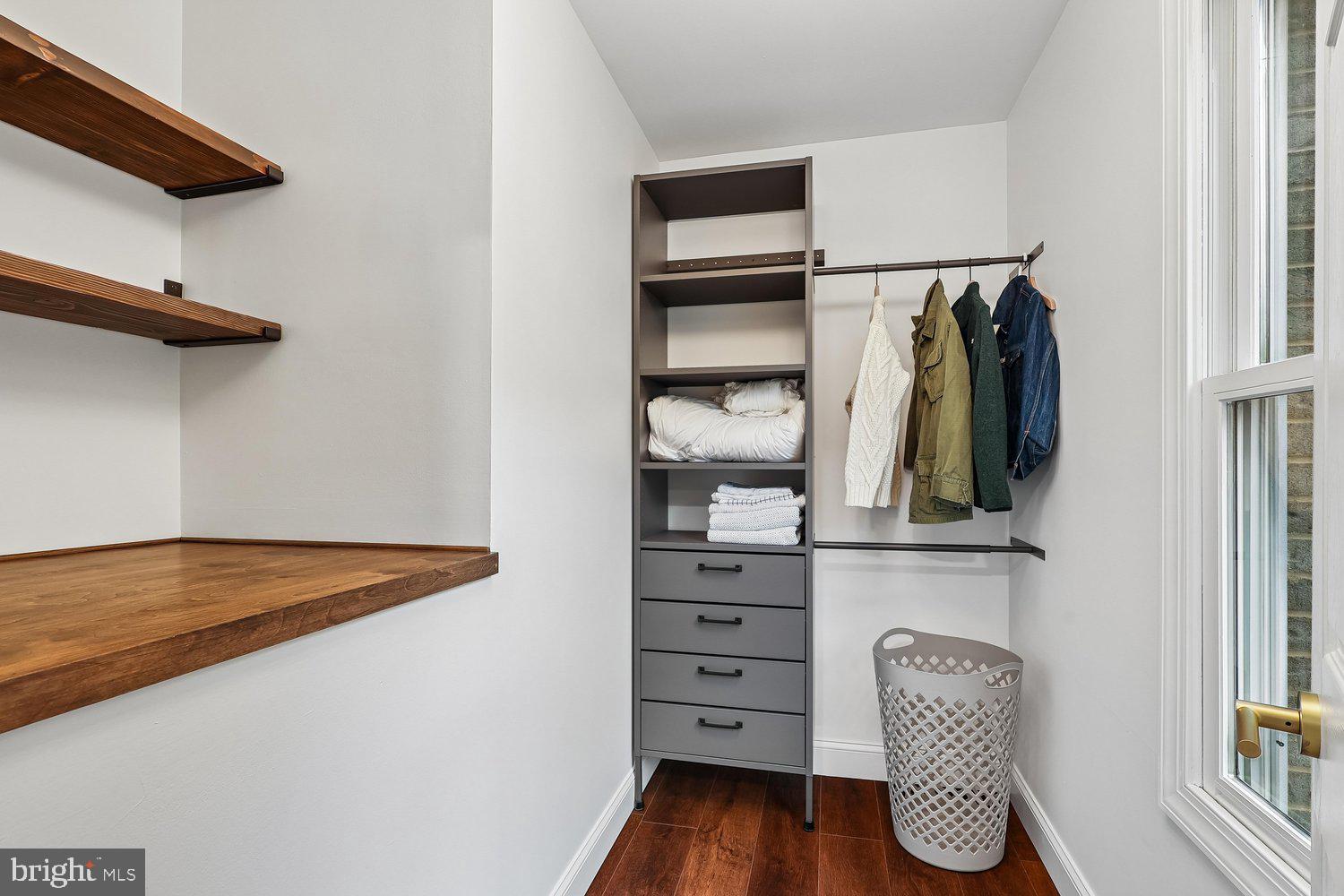 LOCKSLEY - Residential