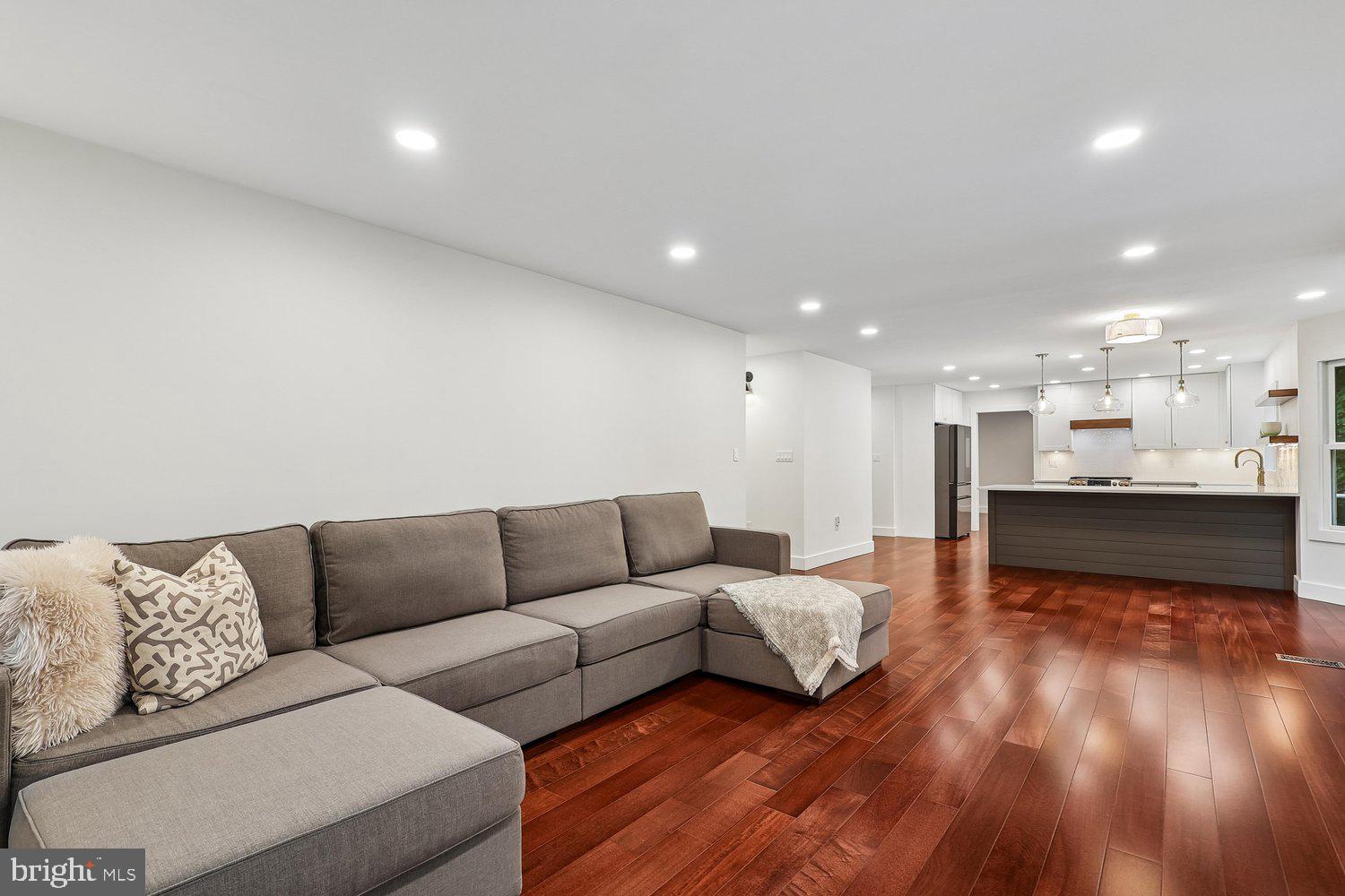 LOCKSLEY - Residential