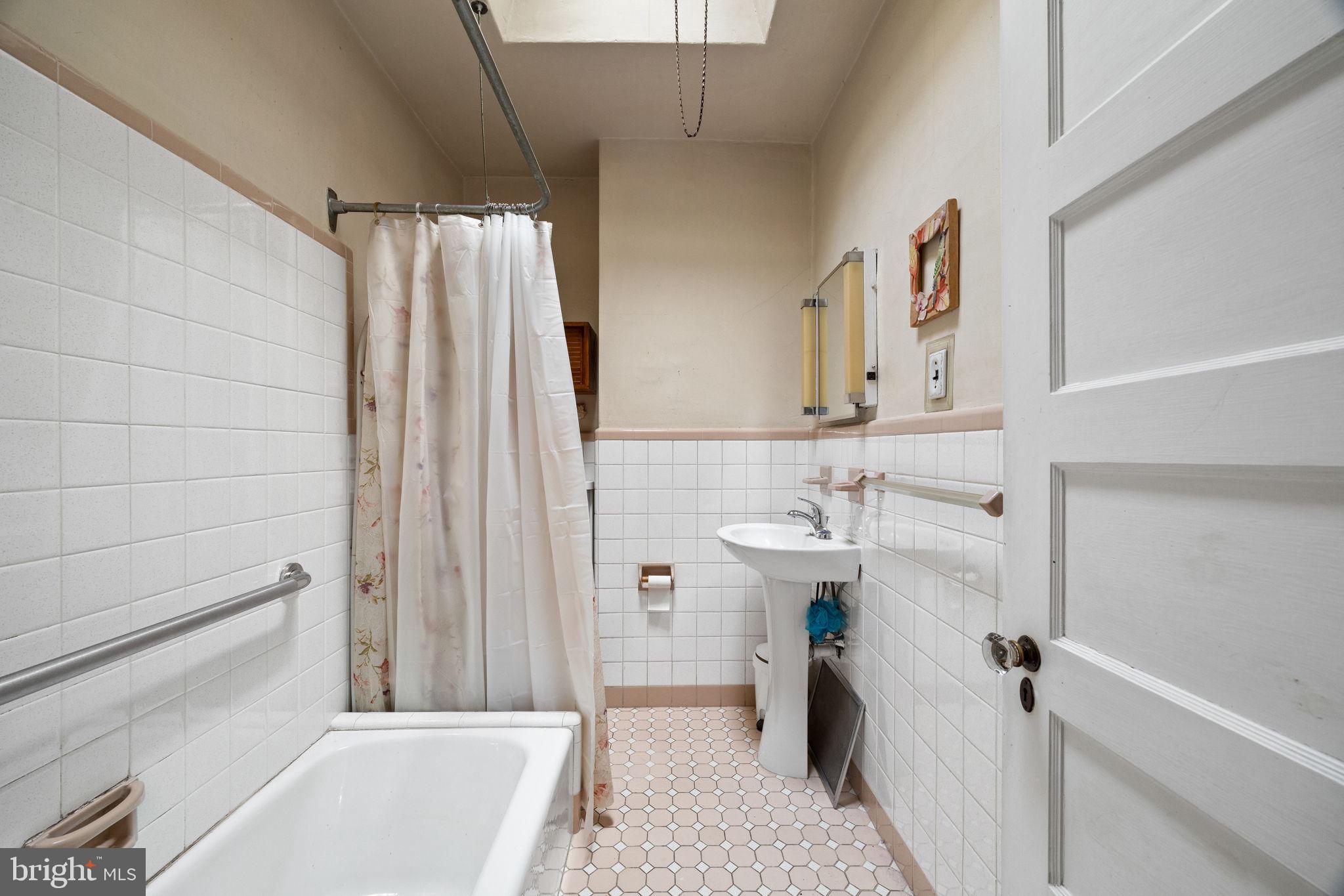 OLNEY - Residential