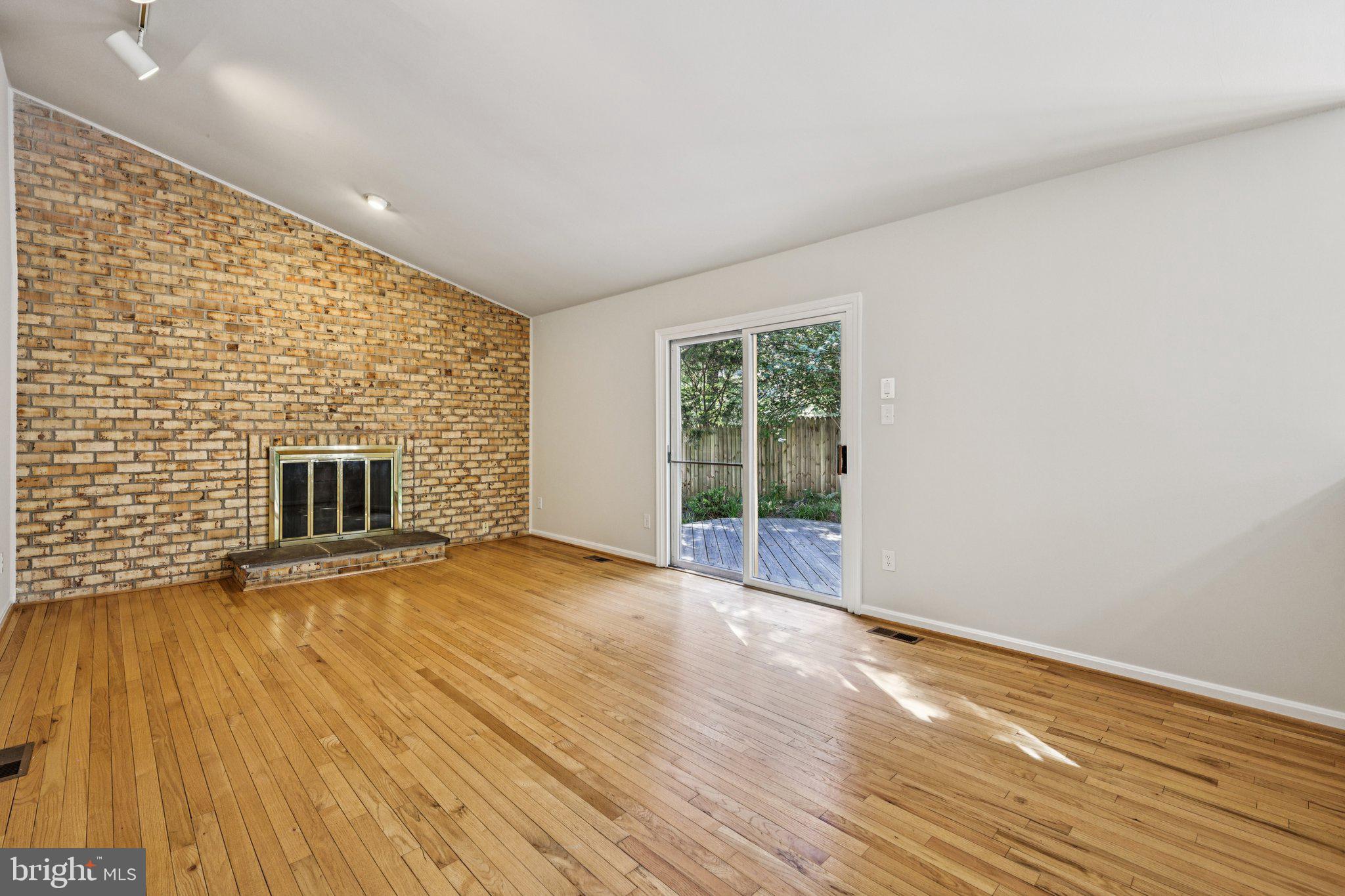 FALLS BEND - Residential