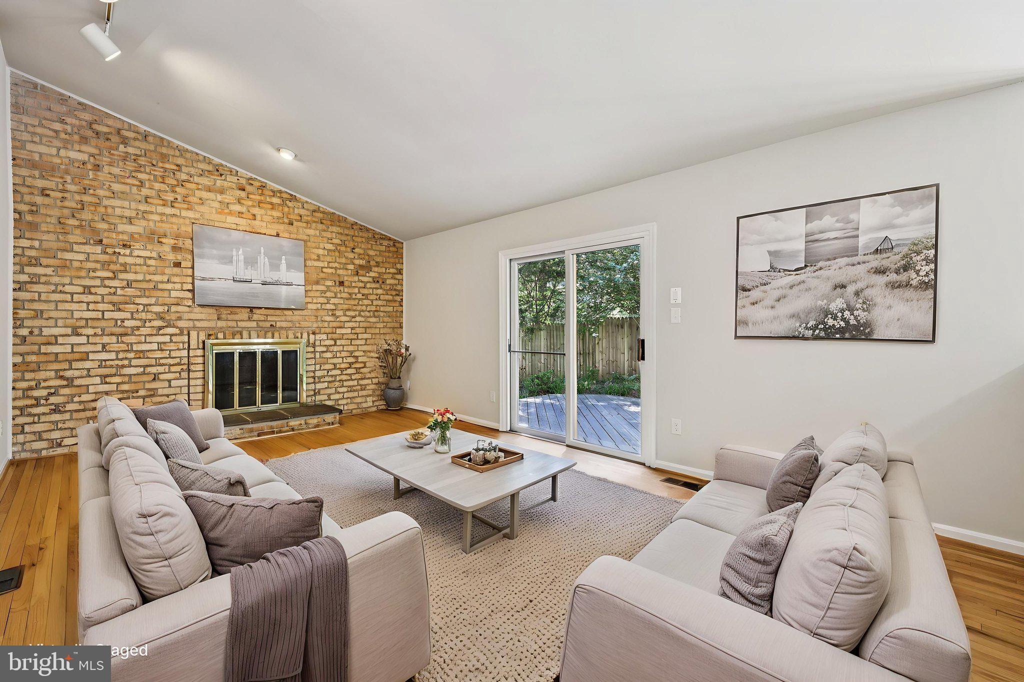 FALLS BEND - Residential