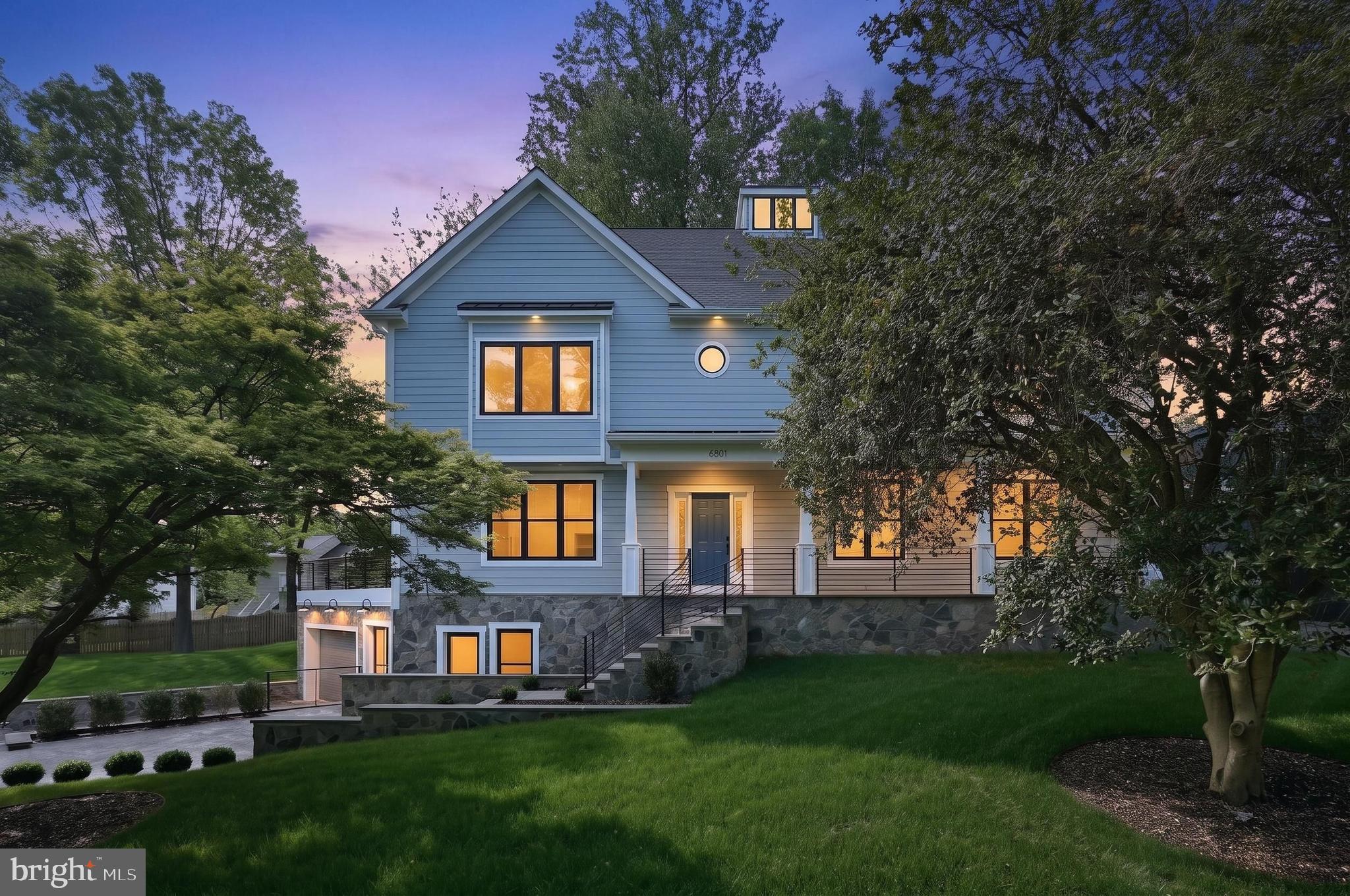 WESTHAMPTON - Residential