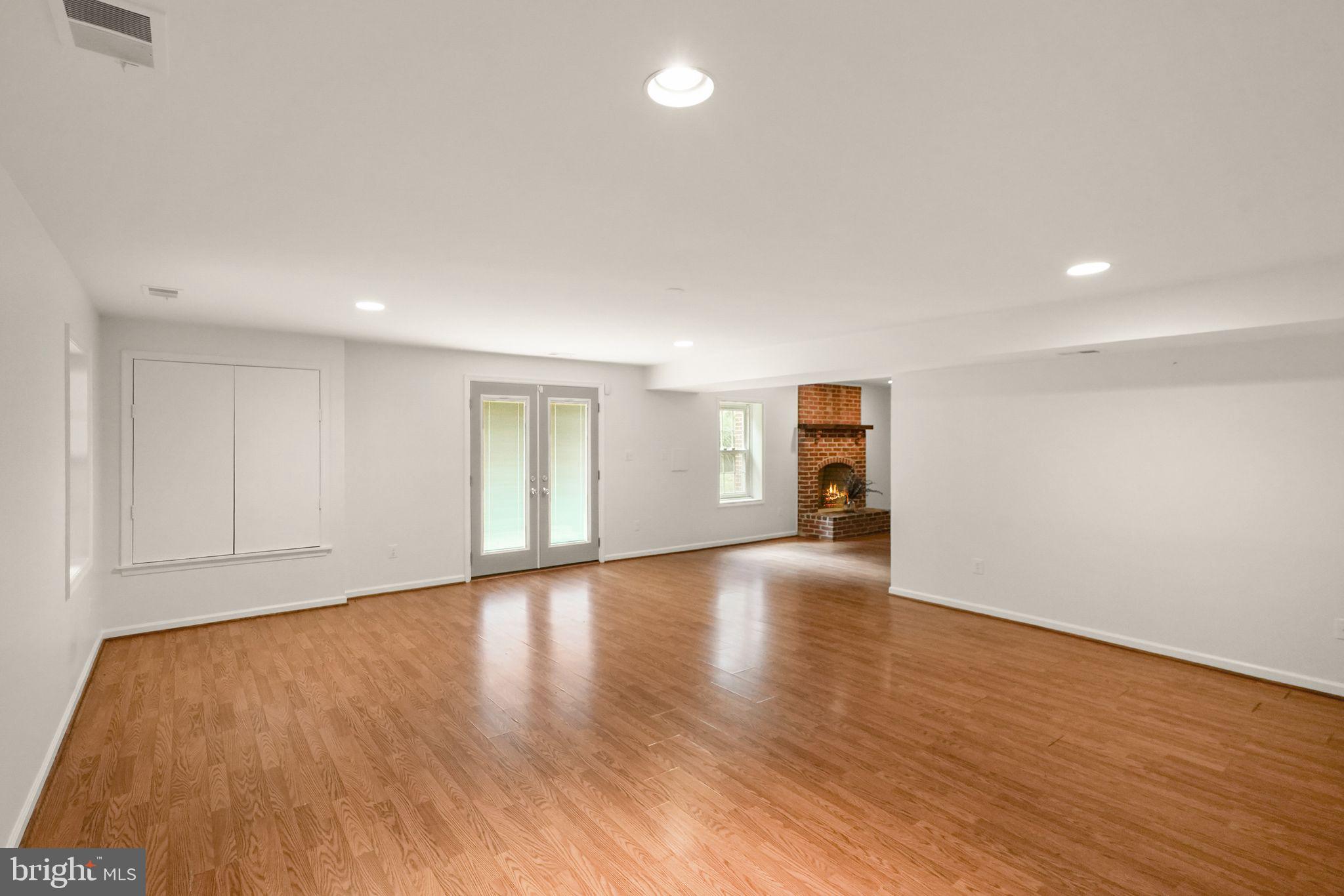 POPES HEAD ESTATES - Residential