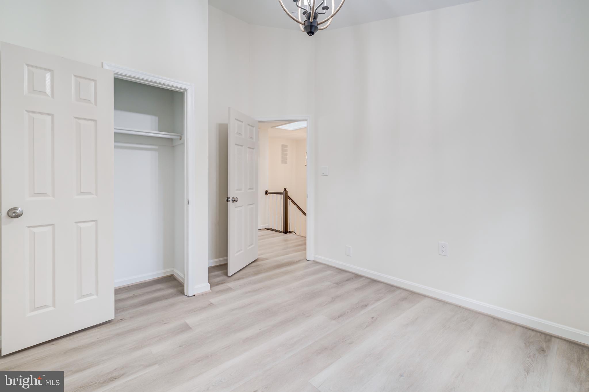WEST SPRINGFIELD MEWS - Residential