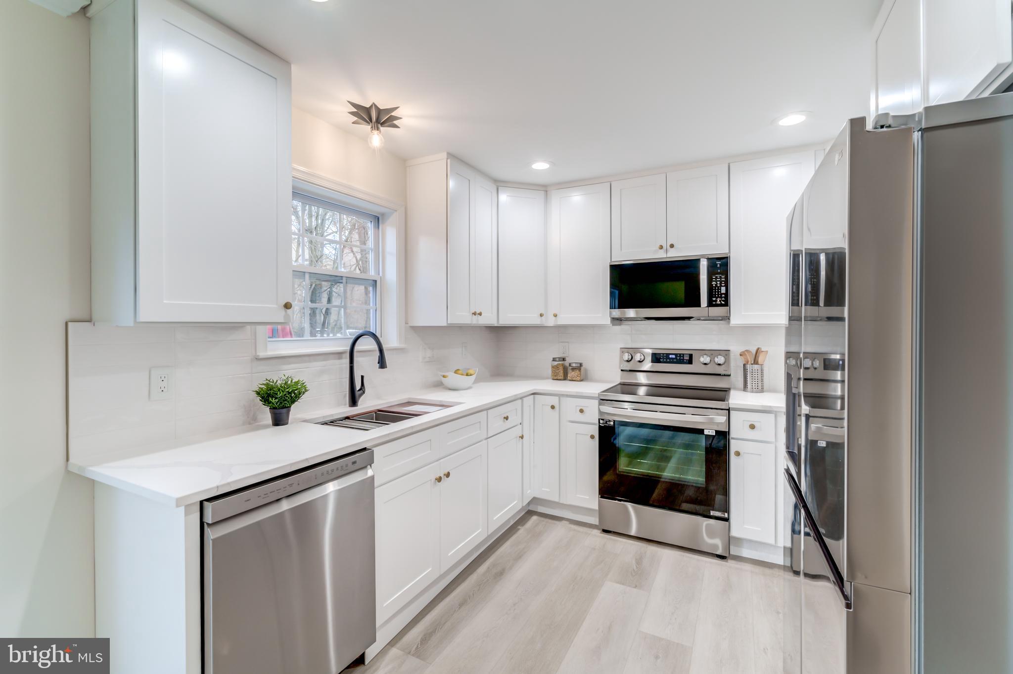 WEST SPRINGFIELD MEWS - Residential