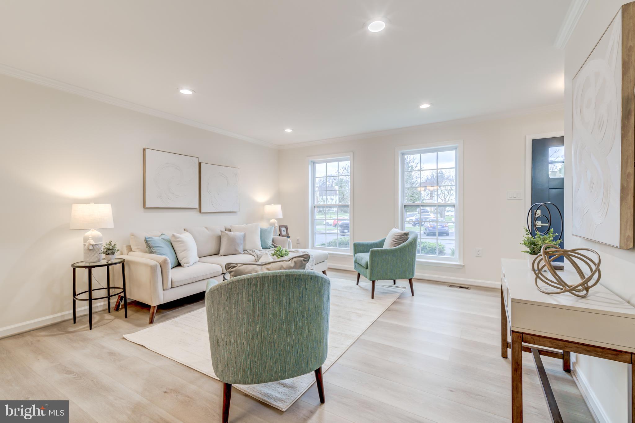 WEST SPRINGFIELD MEWS - Residential