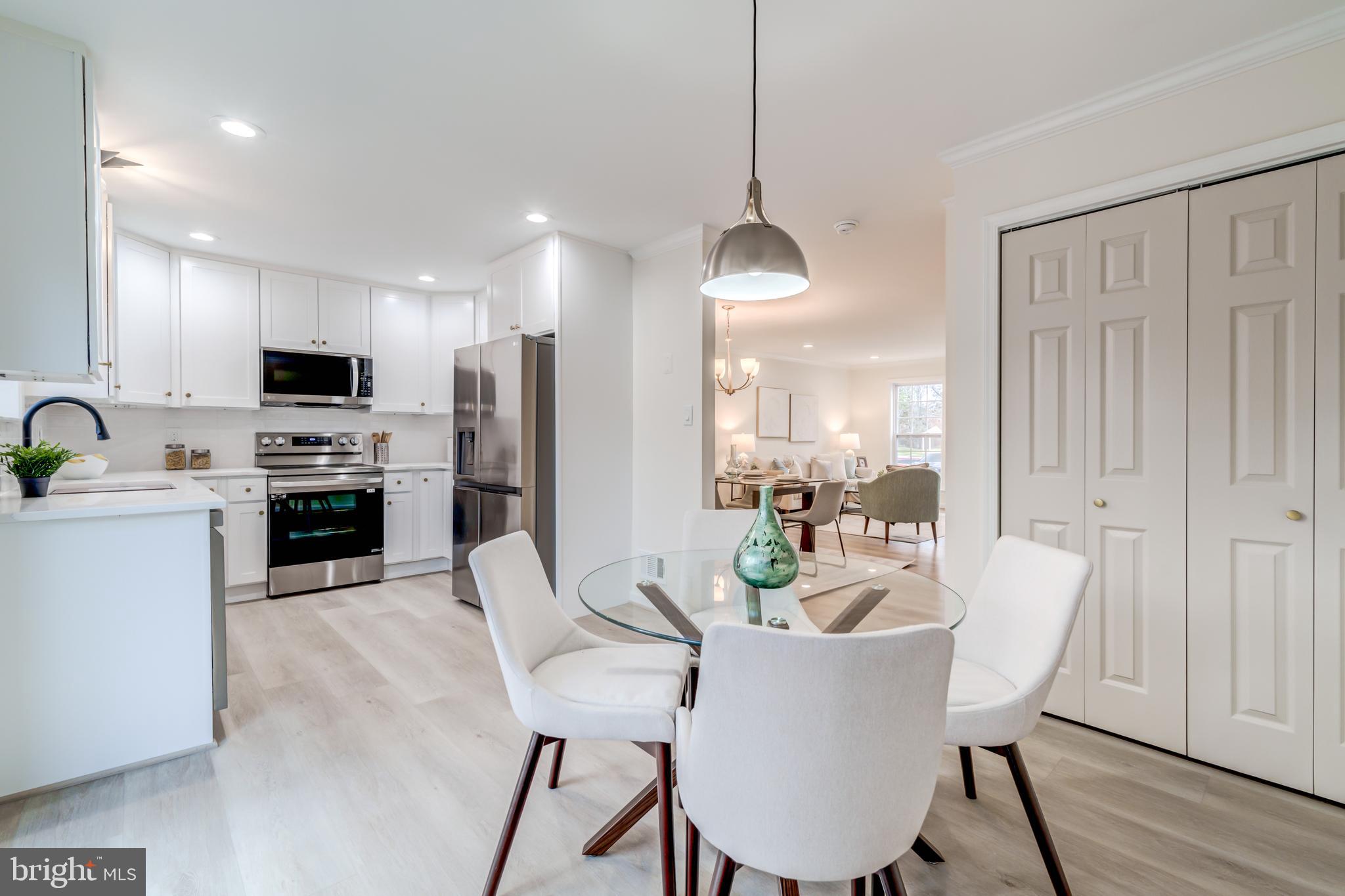 WEST SPRINGFIELD MEWS - Residential