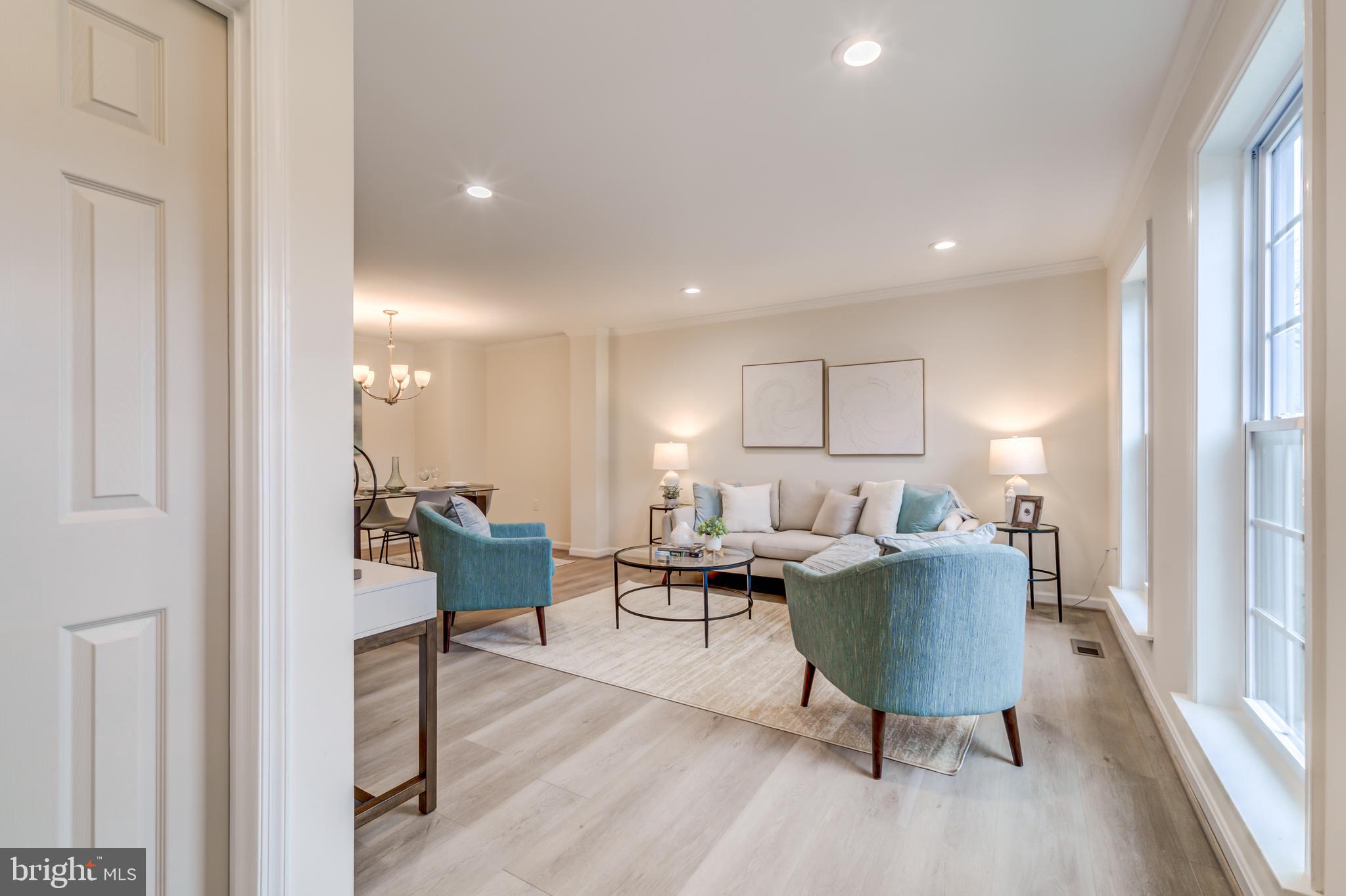 WEST SPRINGFIELD MEWS - Residential
