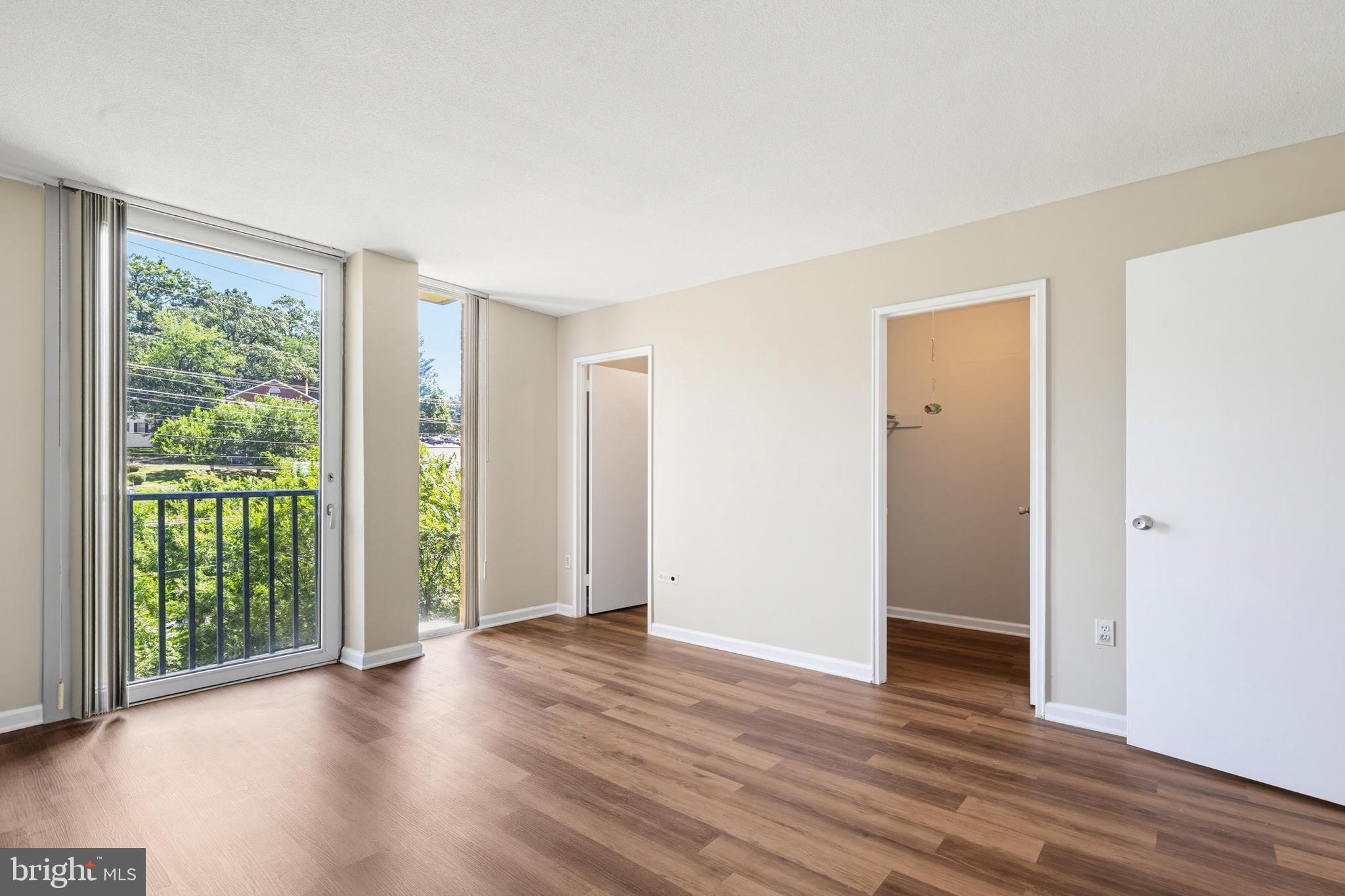 THE CARLTON - Residential