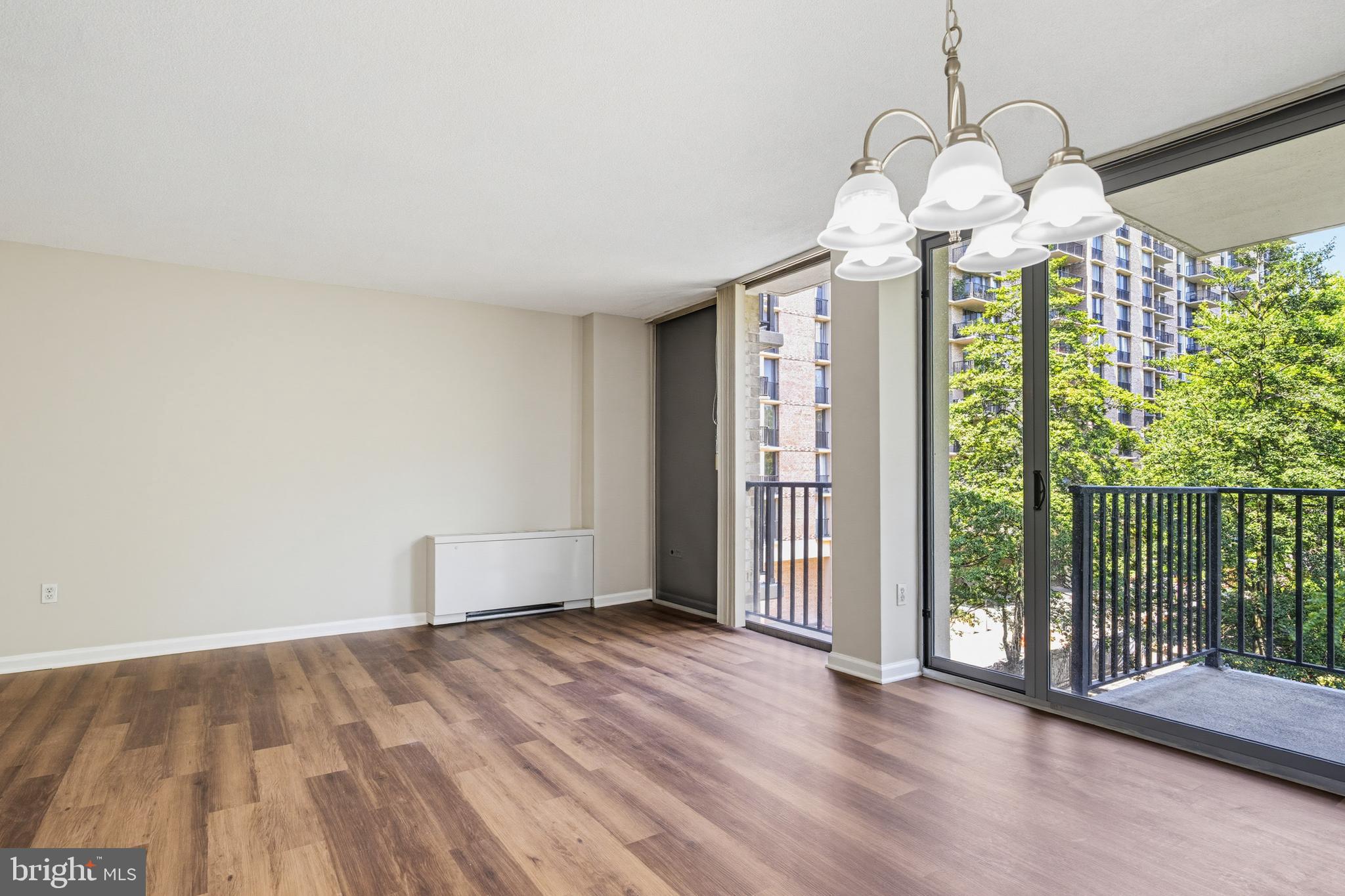 THE CARLTON - Residential