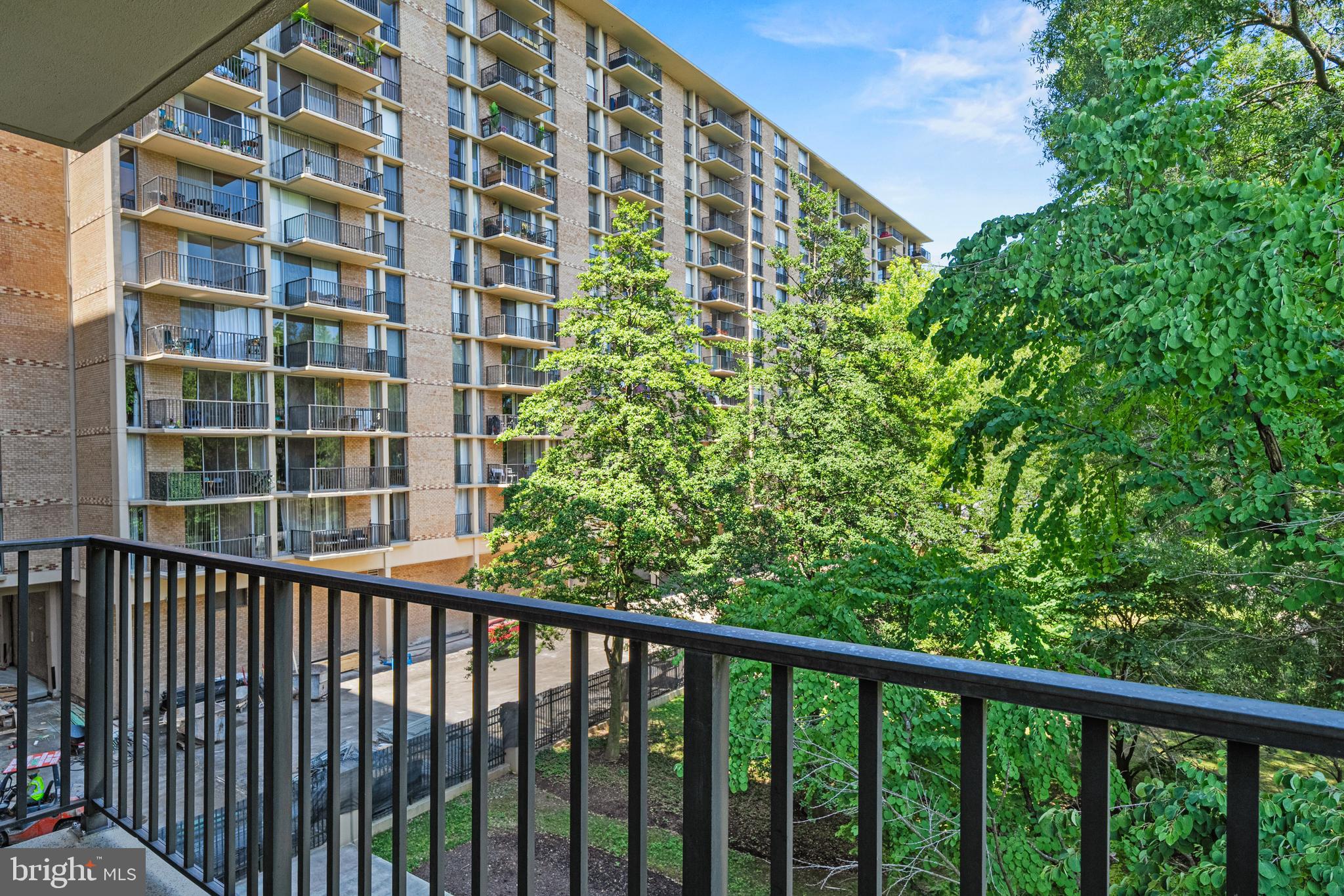 THE CARLTON - Residential
