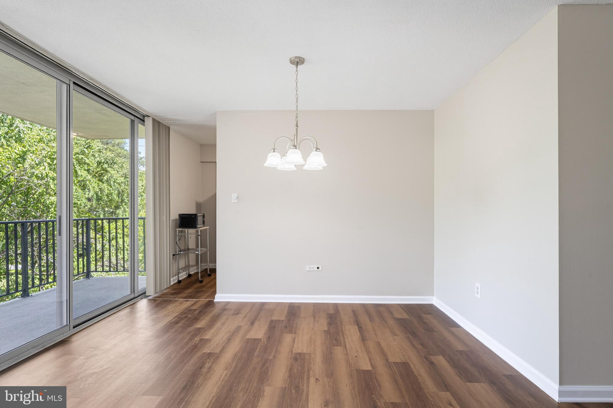 THE CARLTON - Residential