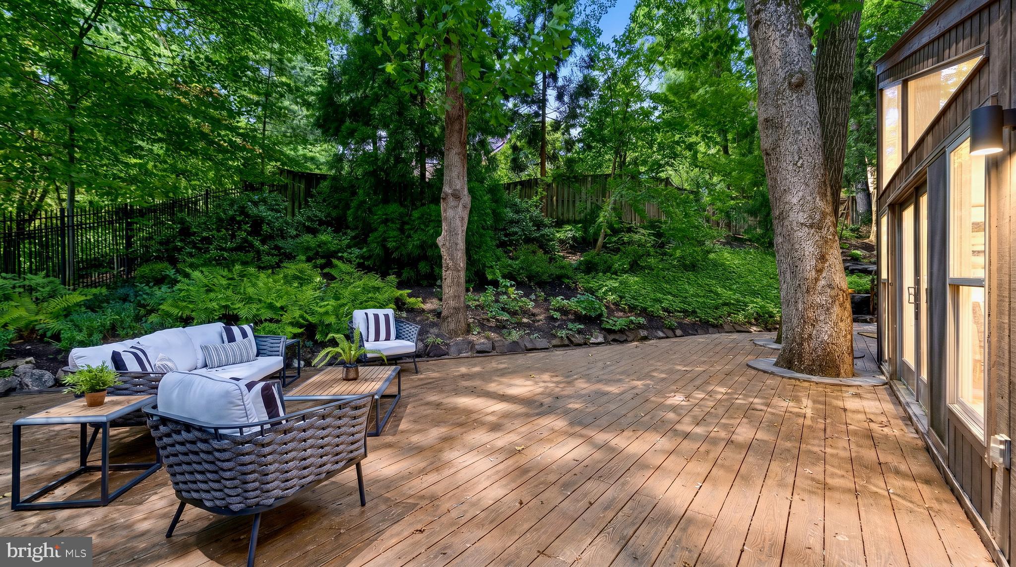 FOREST HILLS - Residential