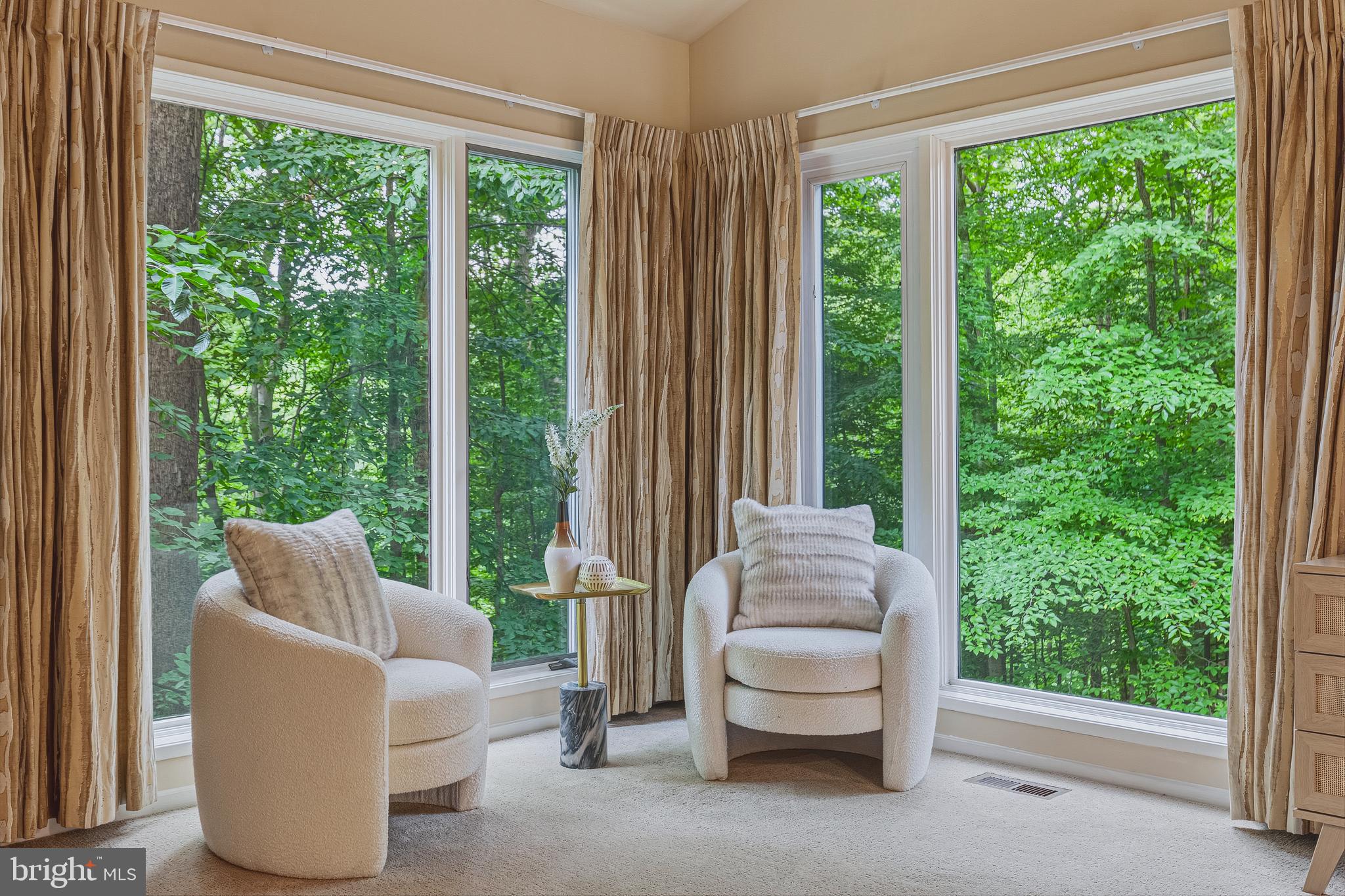 FOREST HILLS - Residential