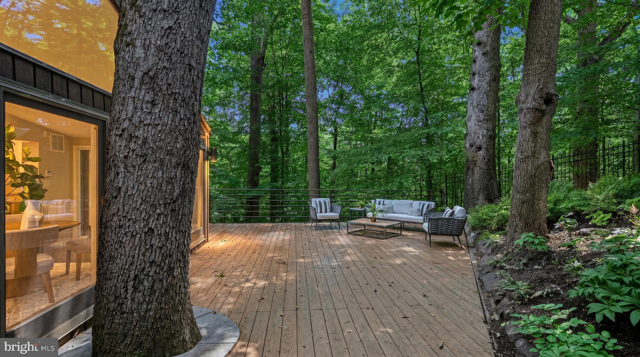 FOREST HILLS - Residential