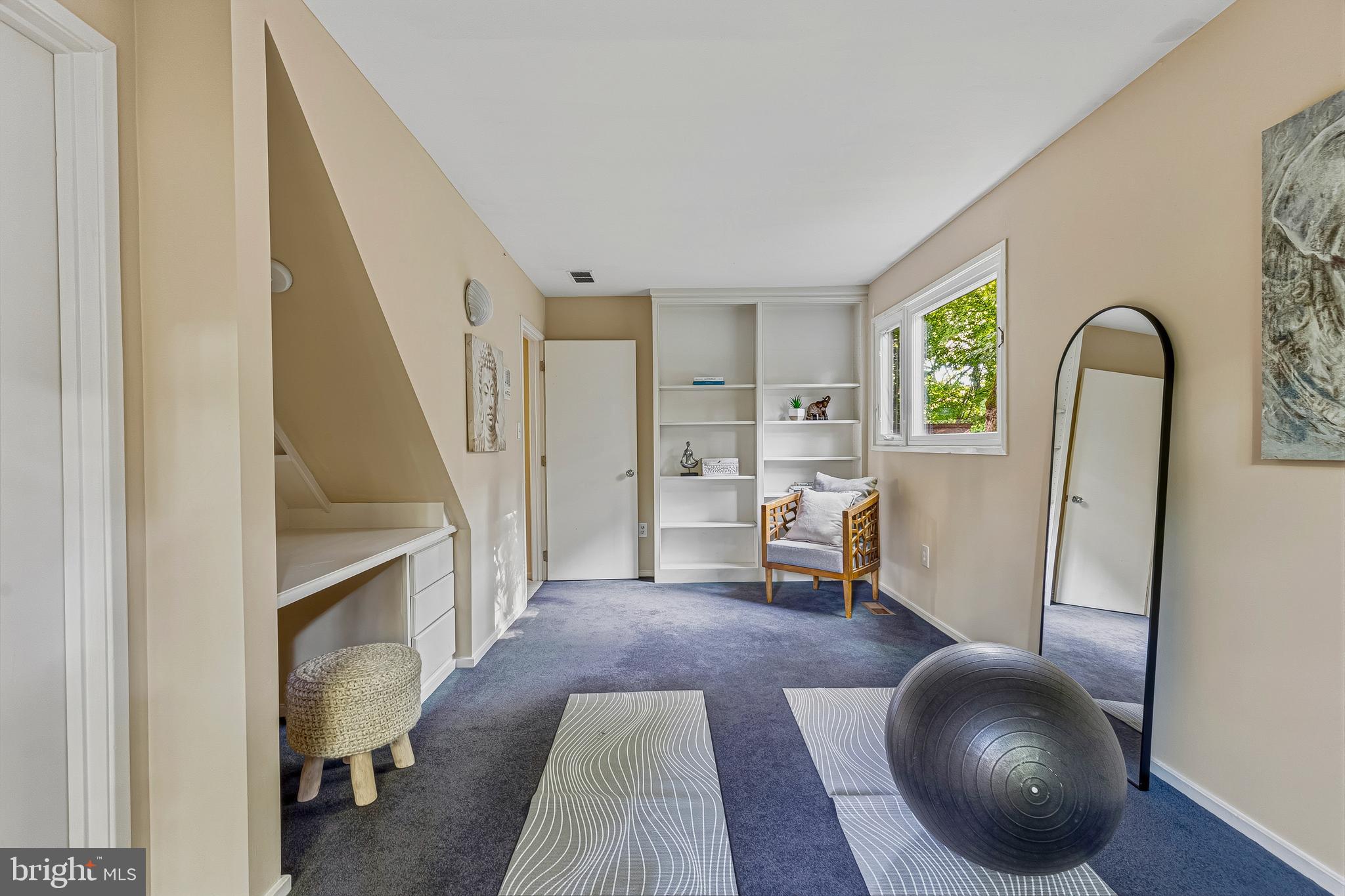 FOREST HILLS - Residential