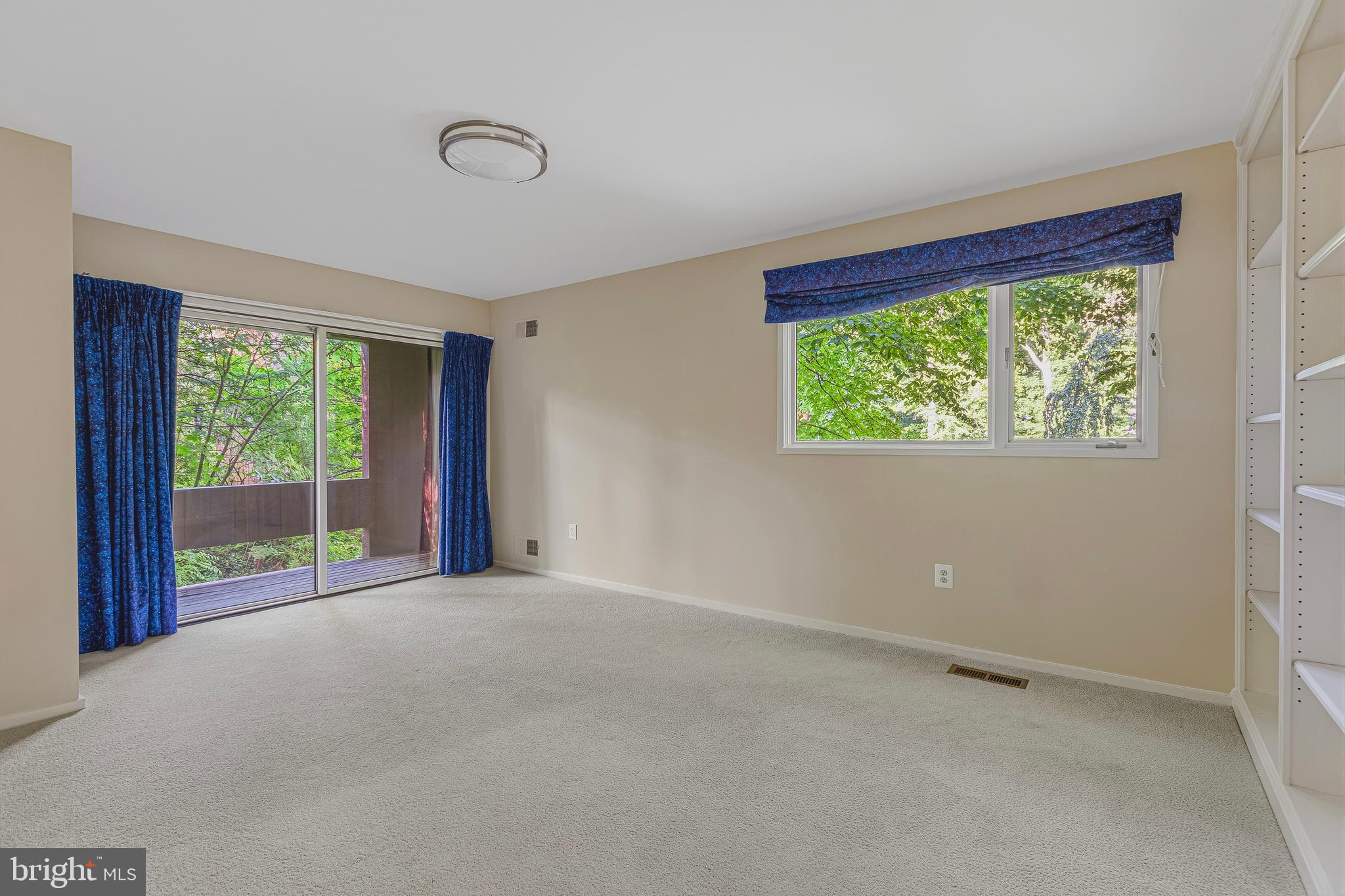 FOREST HILLS - Residential