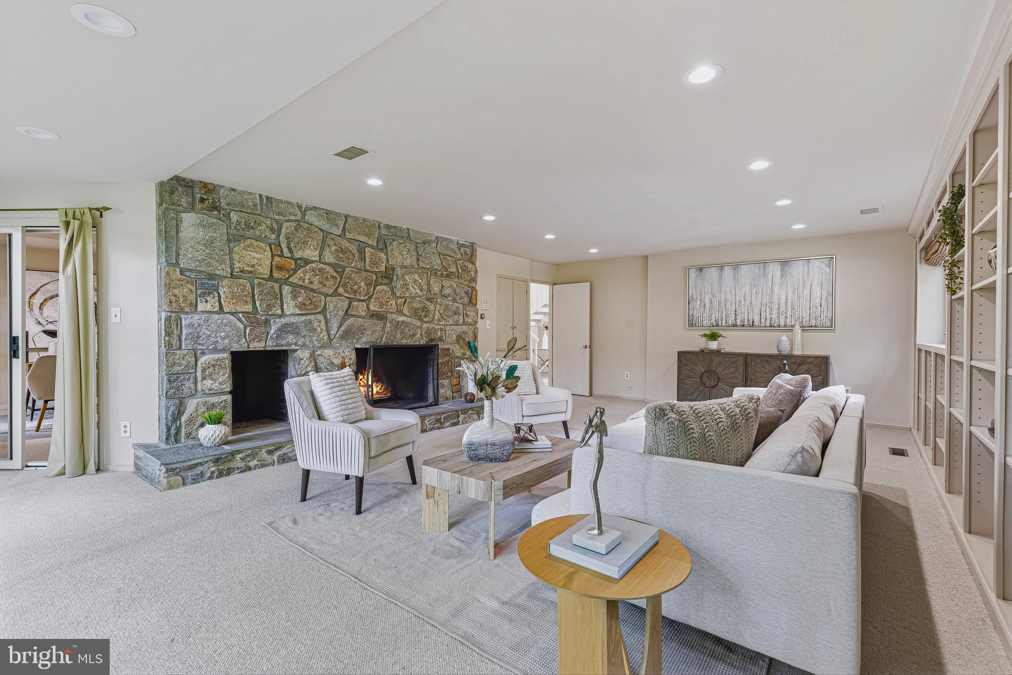 FOREST HILLS - Residential