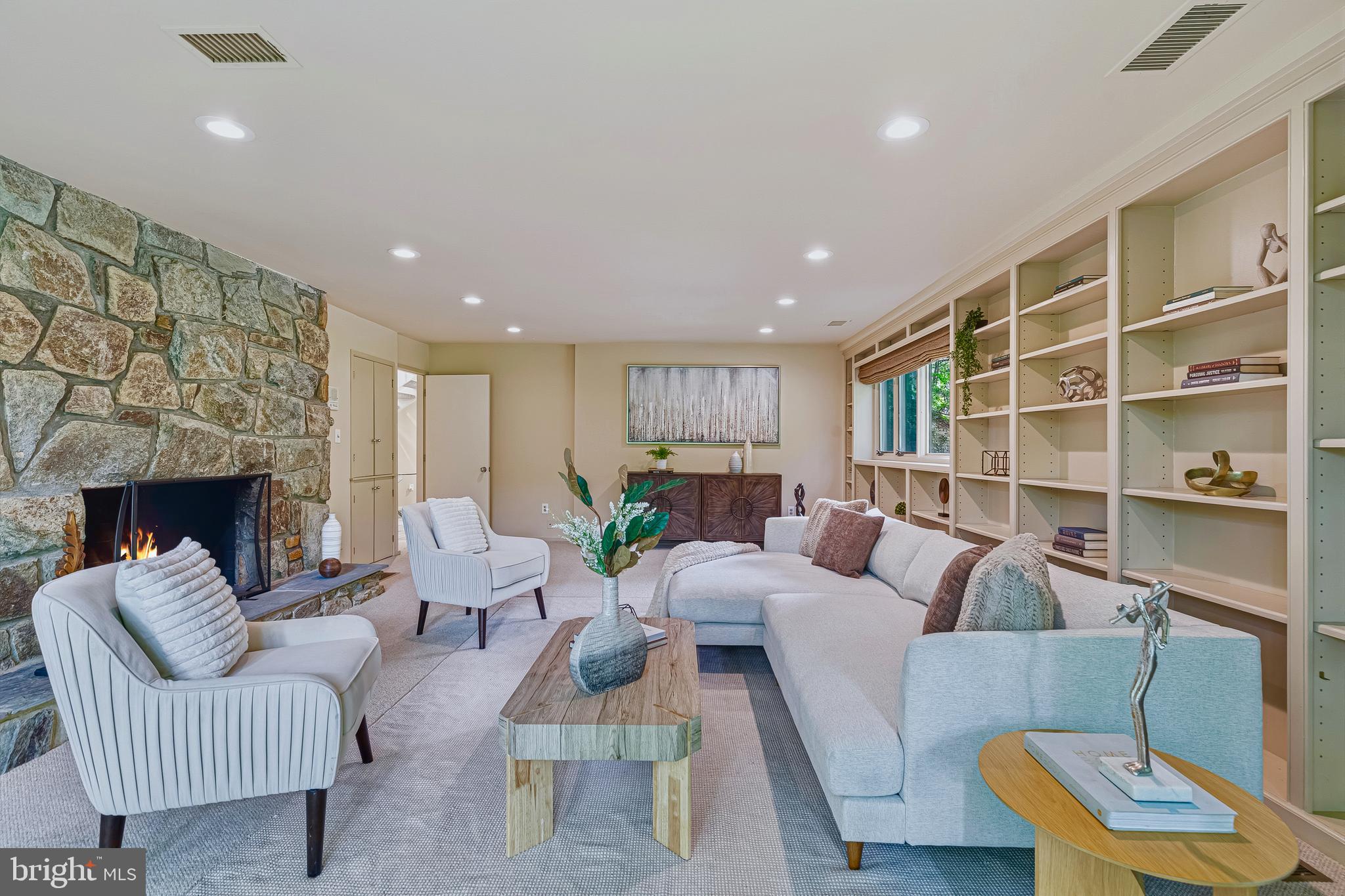 FOREST HILLS - Residential