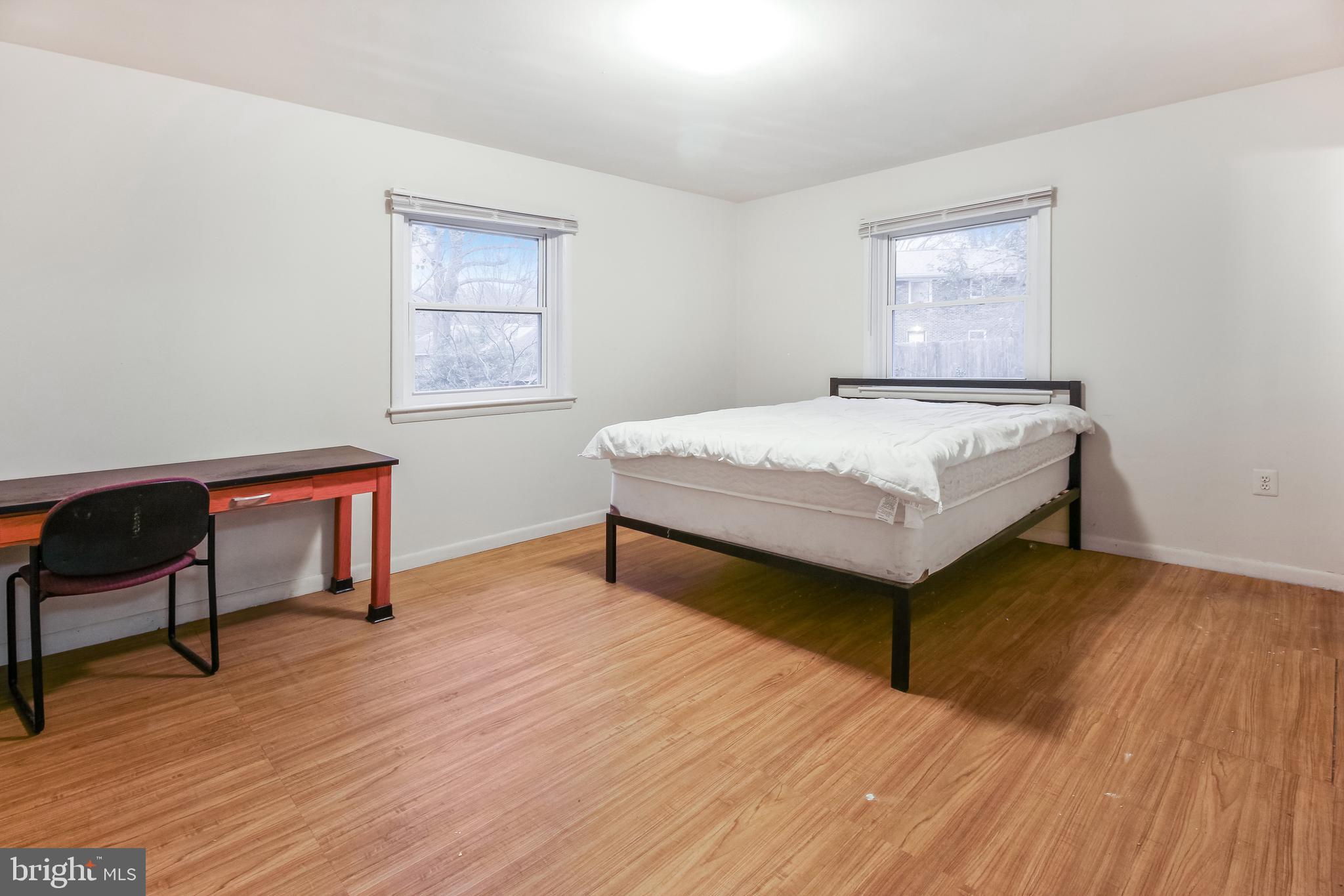 COLLEGE PARK WOODS - Residential