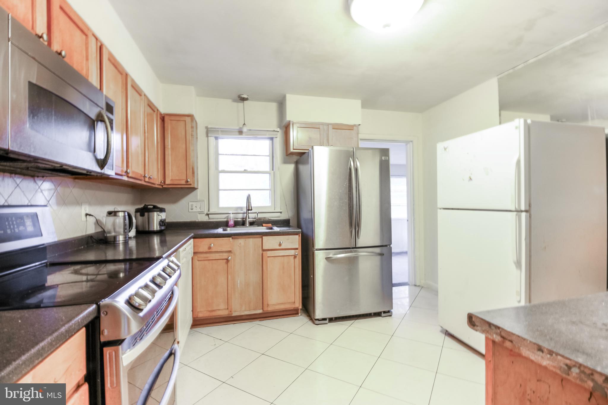 COLLEGE PARK WOODS - Residential