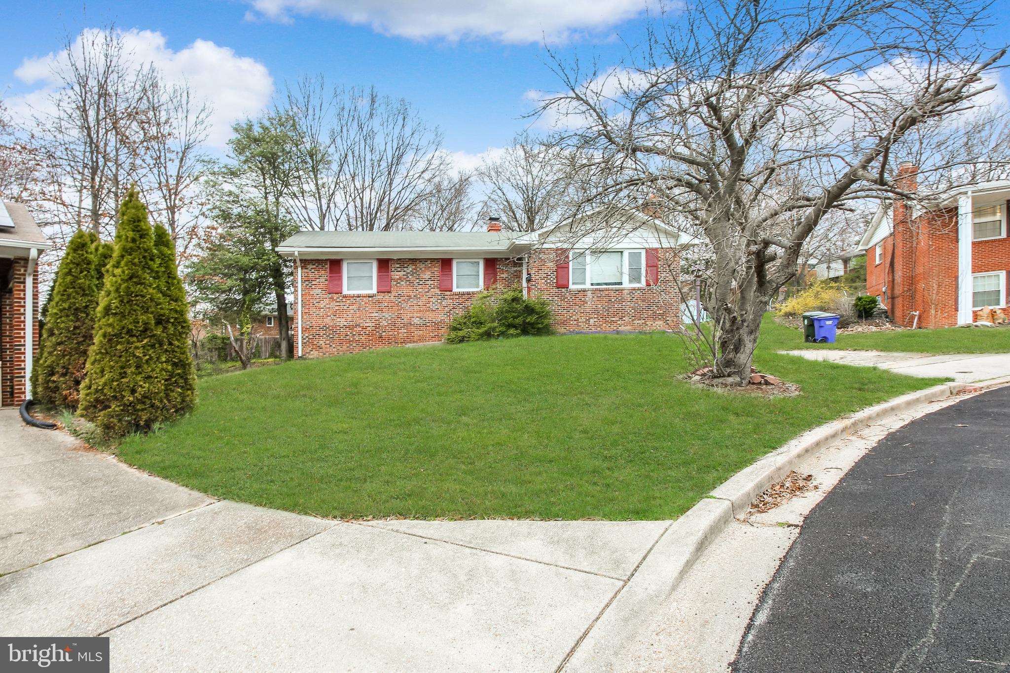 COLLEGE PARK WOODS - Residential