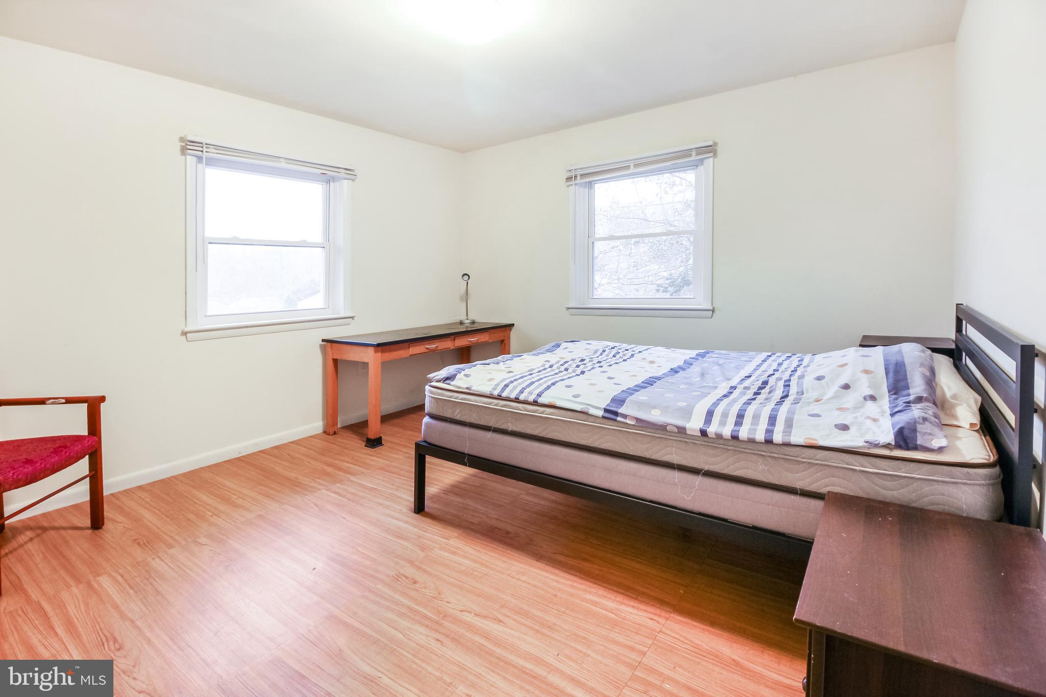 COLLEGE PARK WOODS - Residential
