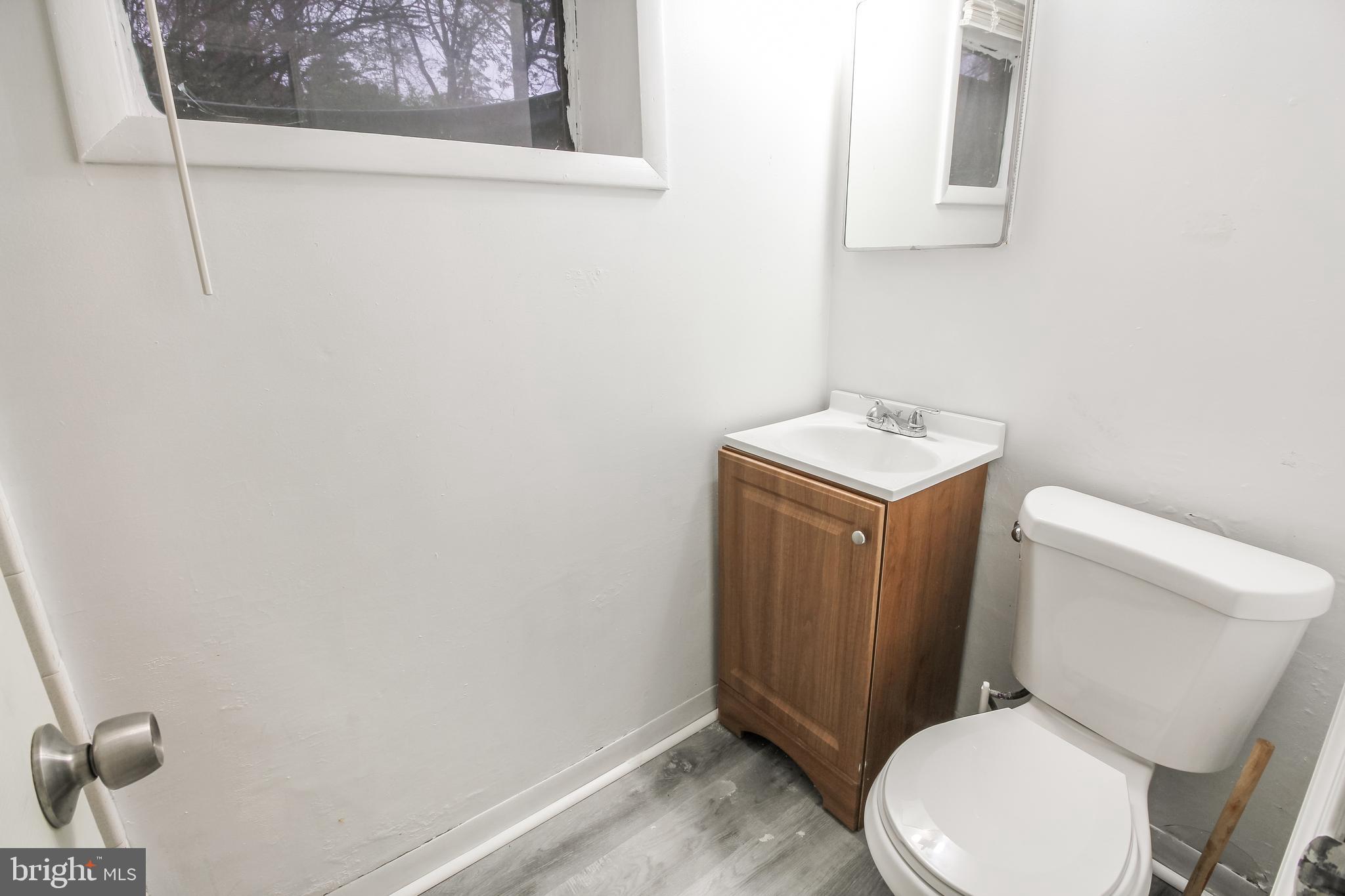 COLLEGE PARK WOODS - Residential