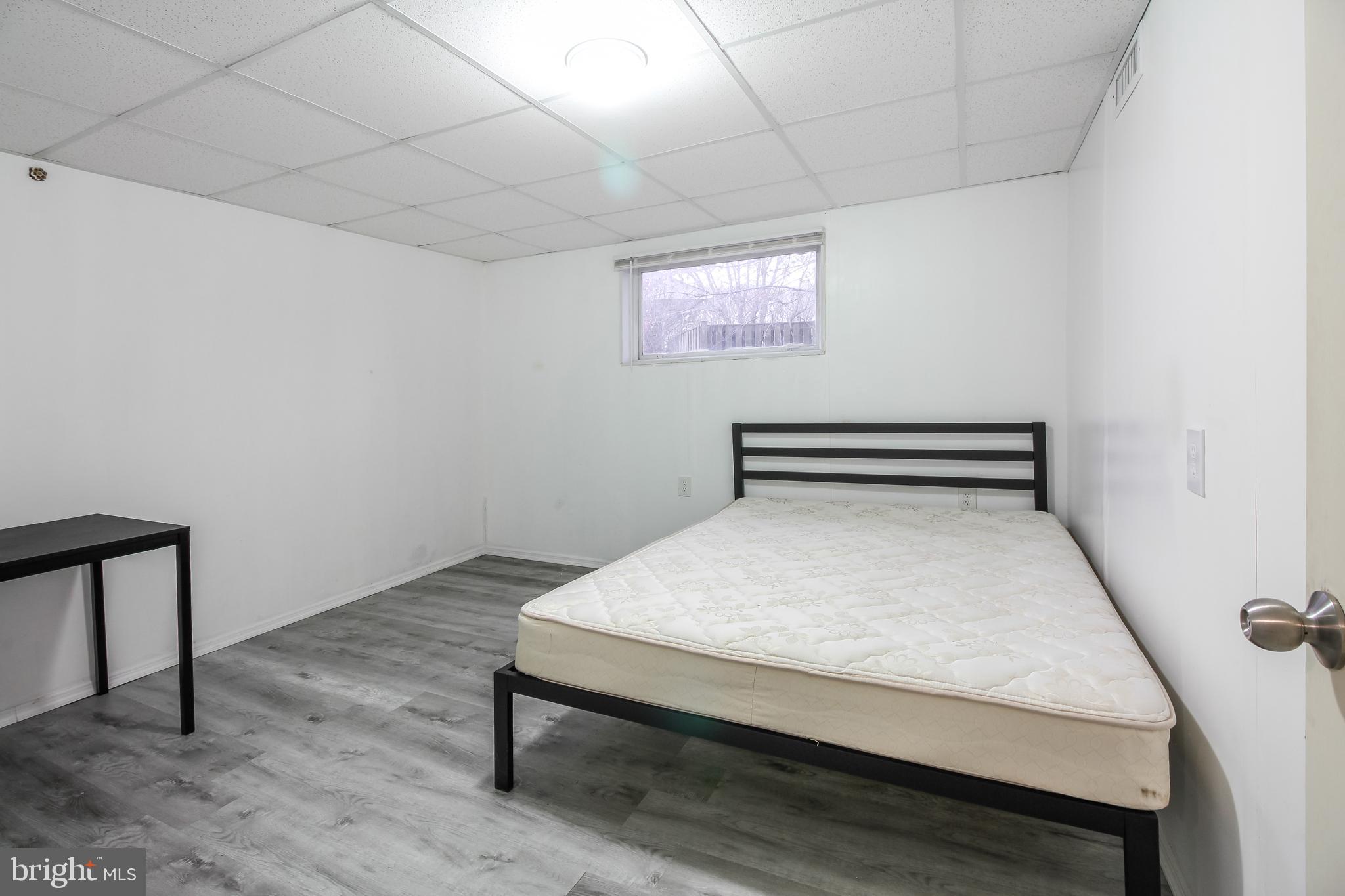 COLLEGE PARK WOODS - Residential